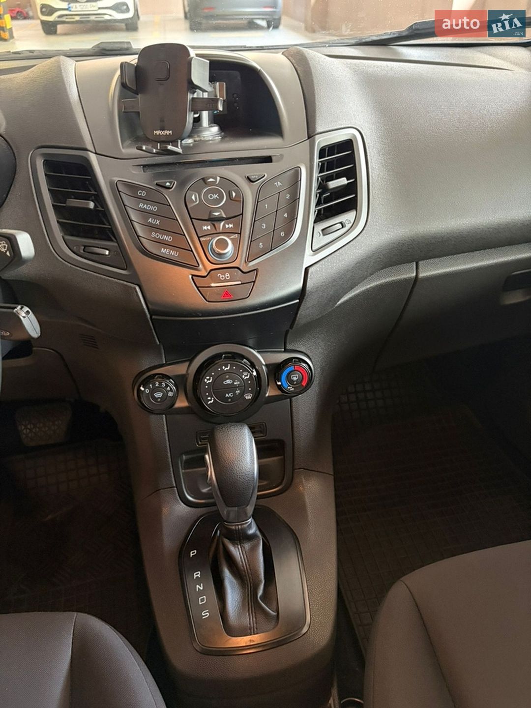 Ford Fiesta 2016 VIN WF0DXXGAKDGY10735 фото оголошення 24 з 26