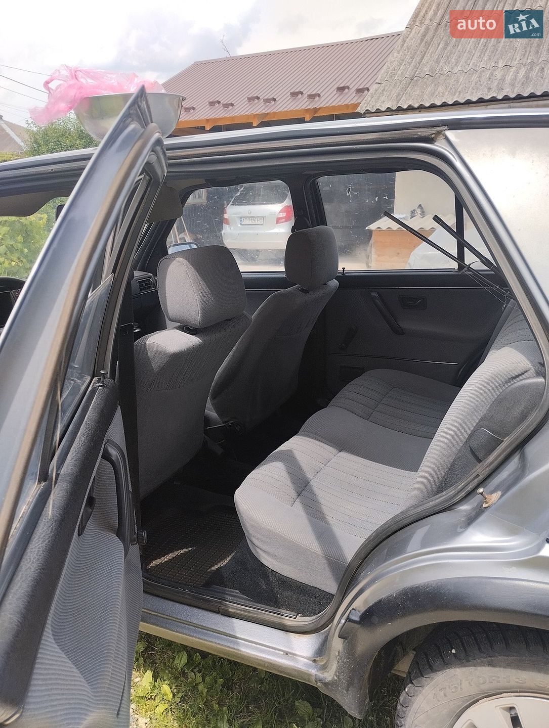 Volkswagen Golf 1989 VIN WVWZZZ1GZKB008406 фото оголошення 9 з 13