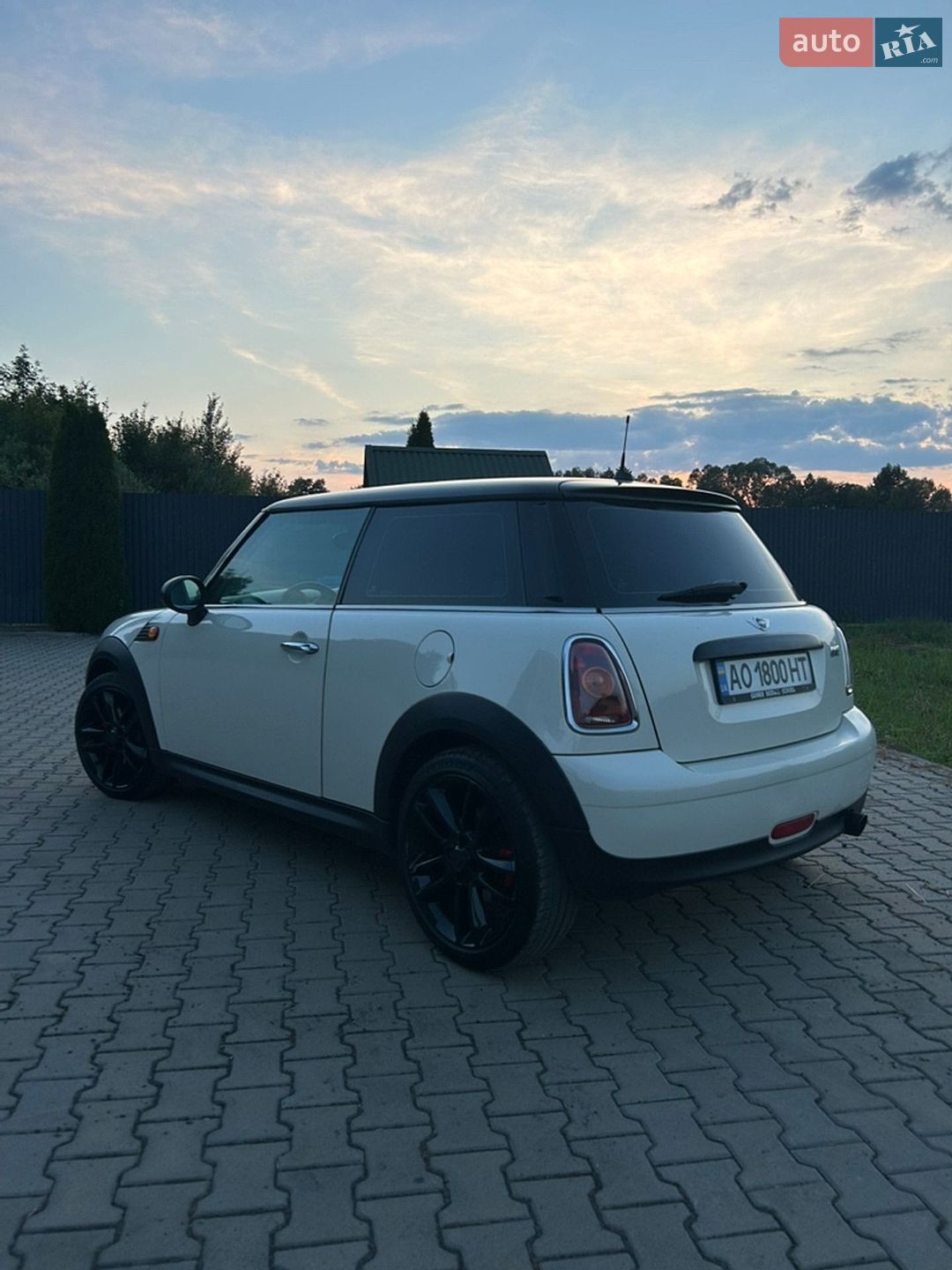 Mini Clubman 2010 VIN WMWME31040TX14065 фото оголошення 4 з 21