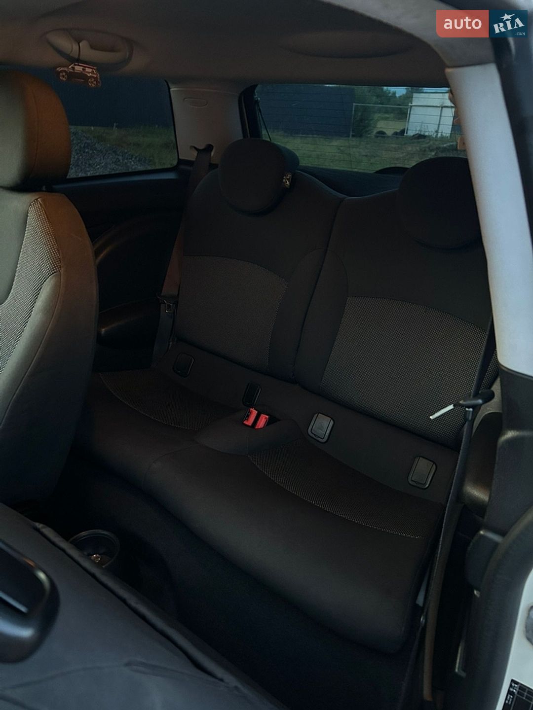 Mini Clubman 2010 VIN WMWME31040TX14065 фото оголошення 12 з 21