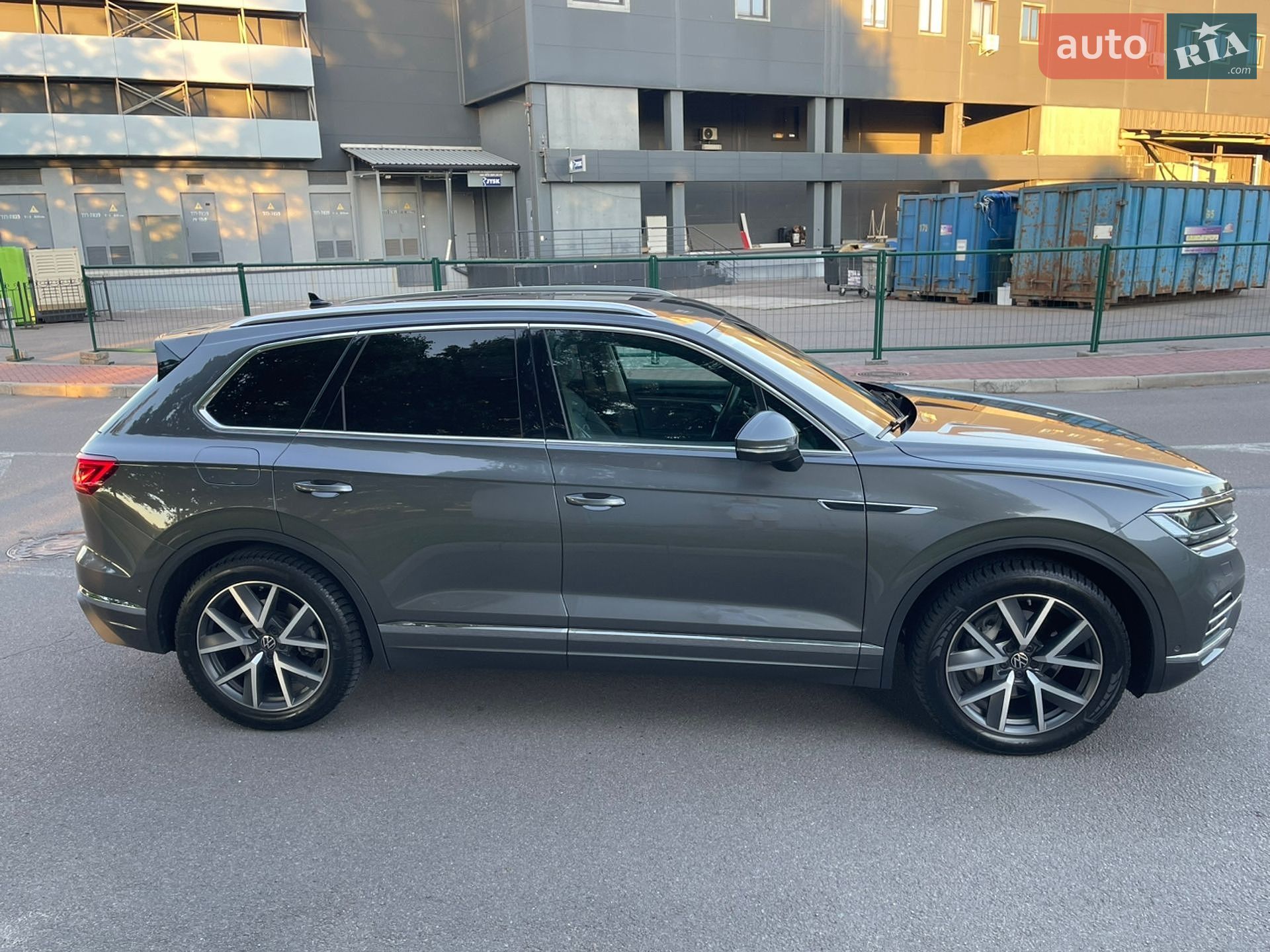 Volkswagen Touareg 2023 VIN WVGZZZCR3PD028403 фото оголошення 2 з 62