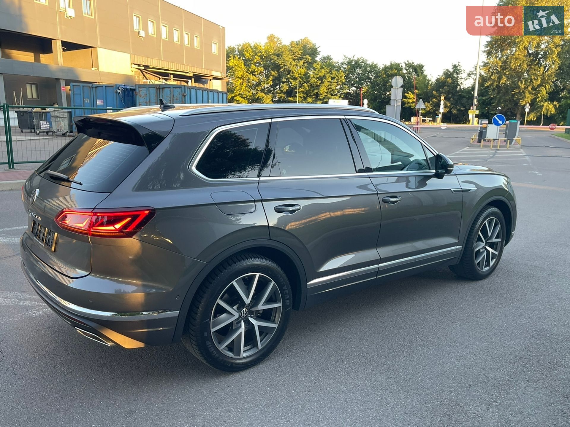 Volkswagen Touareg 2023 VIN WVGZZZCR3PD028403 фото оголошення 3 з 62