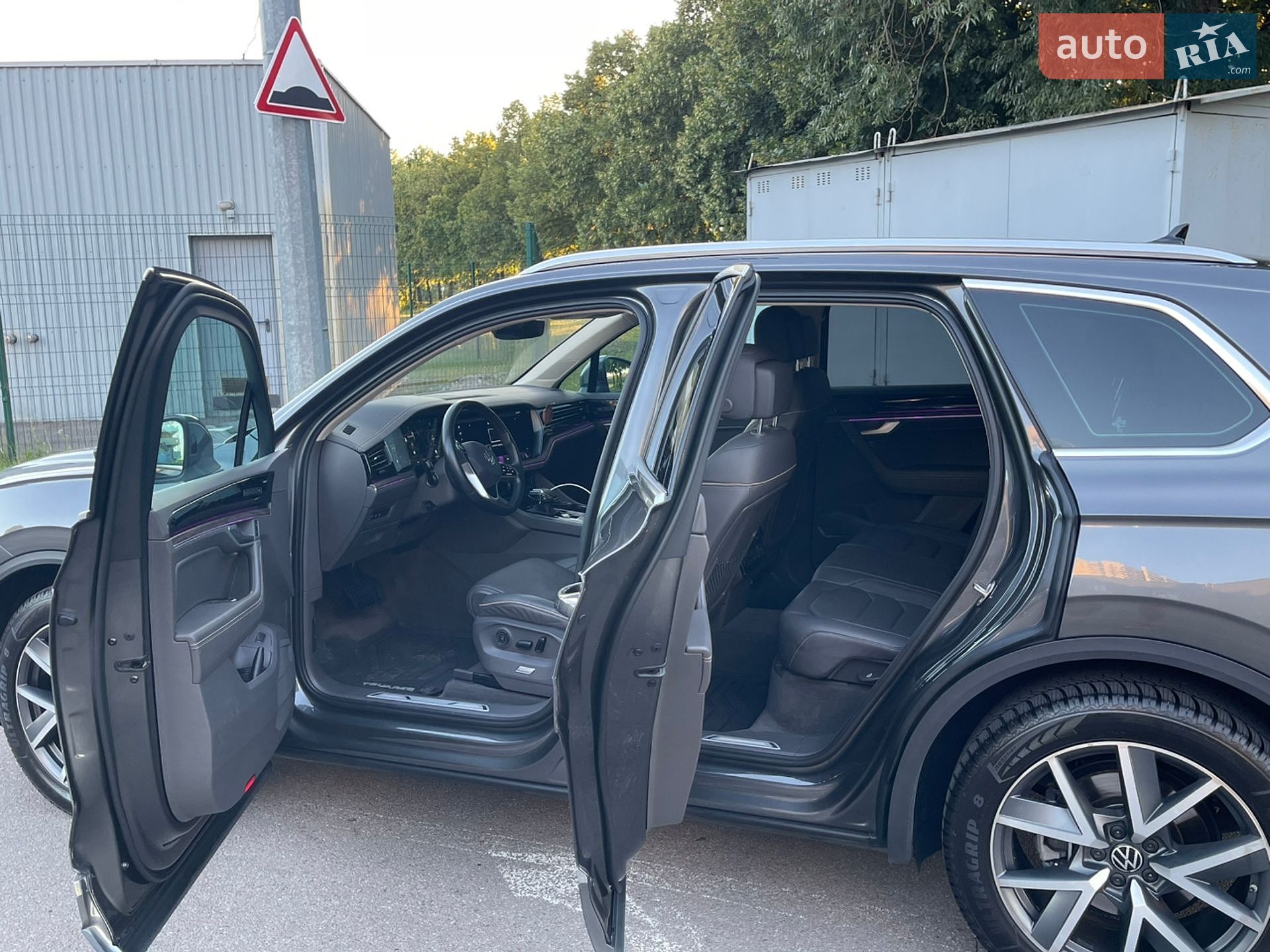 Volkswagen Touareg 2023 VIN WVGZZZCR3PD028403 фото оголошення 26 з 62