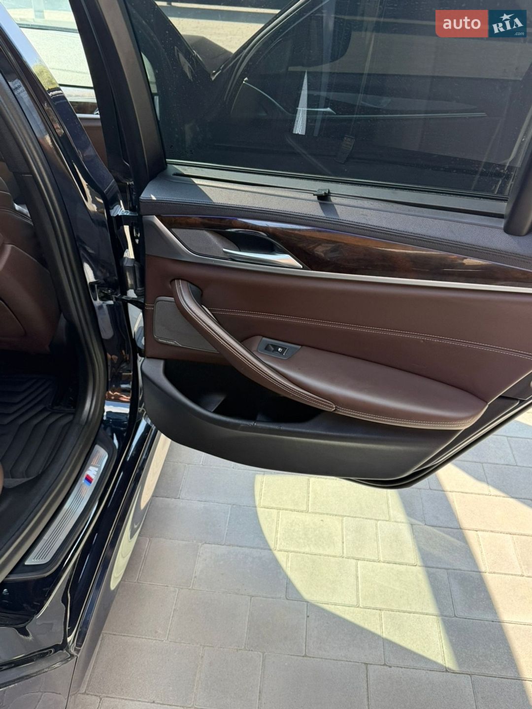 BMW 5 Series 2017 VIN WBAJB1C50JB084173 фото оголошення 16 з 26