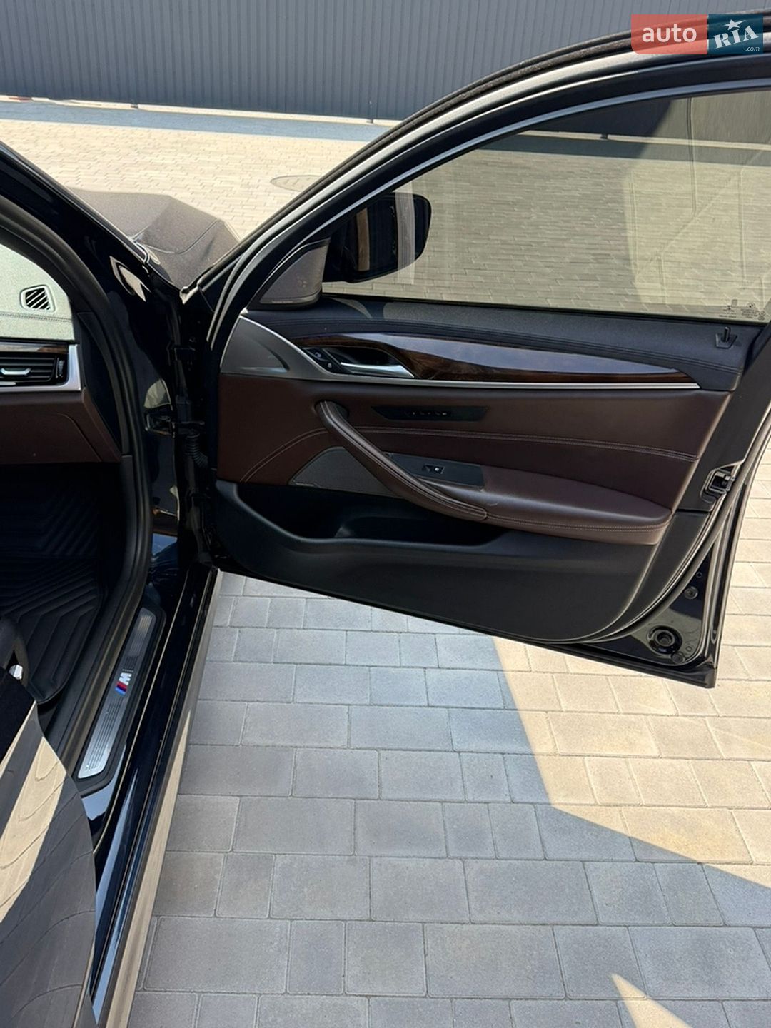 BMW 5 Series 2017 VIN WBAJB1C50JB084173 фото оголошення 17 з 26
