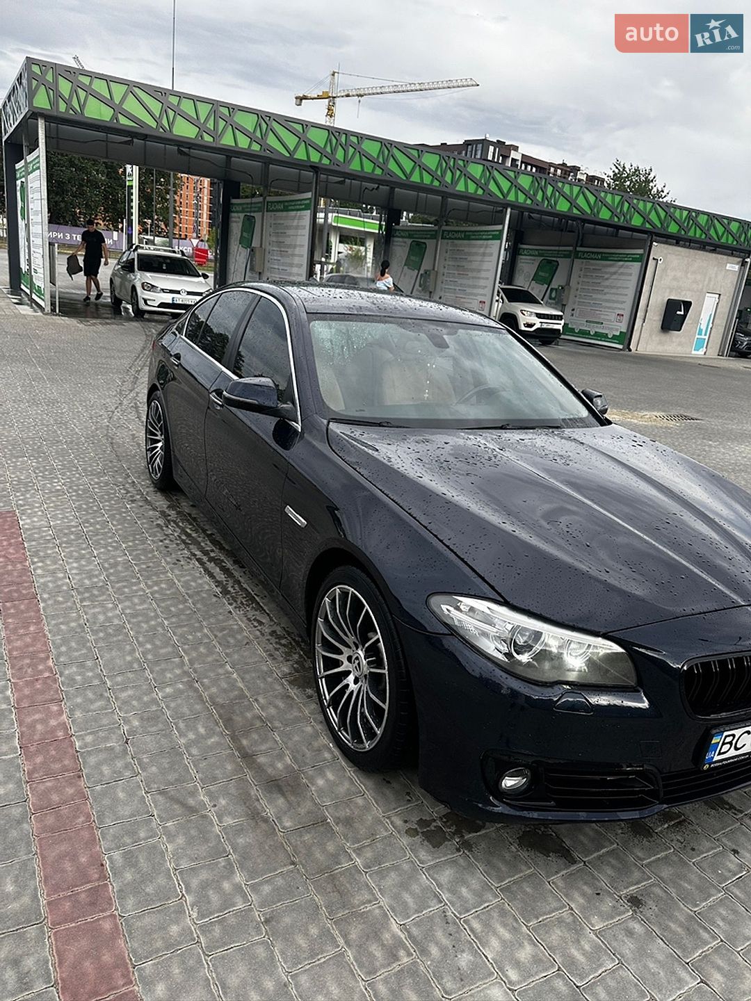 BMW 5 Series 2014 VIN WBA5A7C57FD623150 фото оголошення 2 з 9