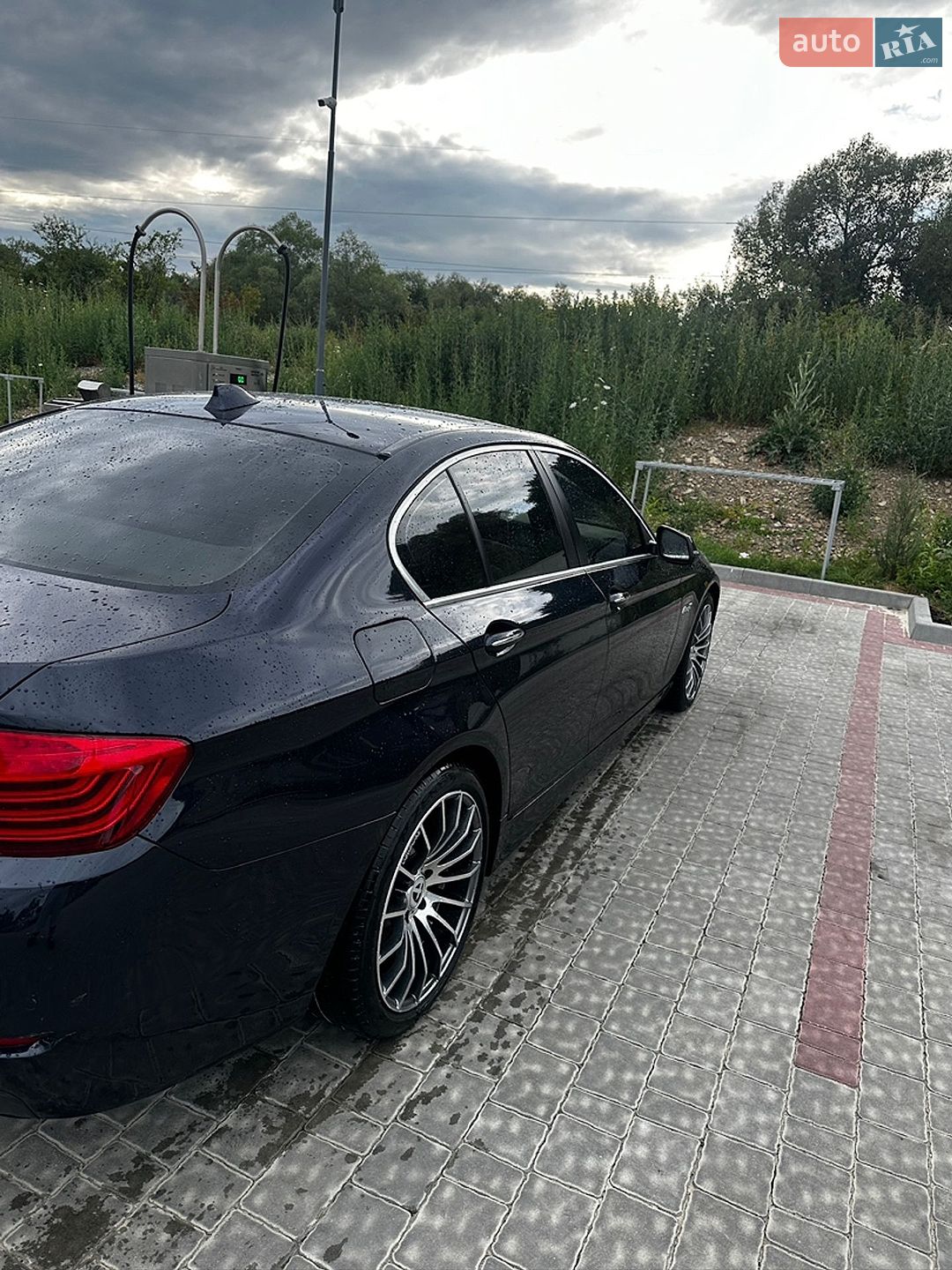 BMW 5 Series 2014 VIN WBA5A7C57FD623150 фото оголошення 3 з 9