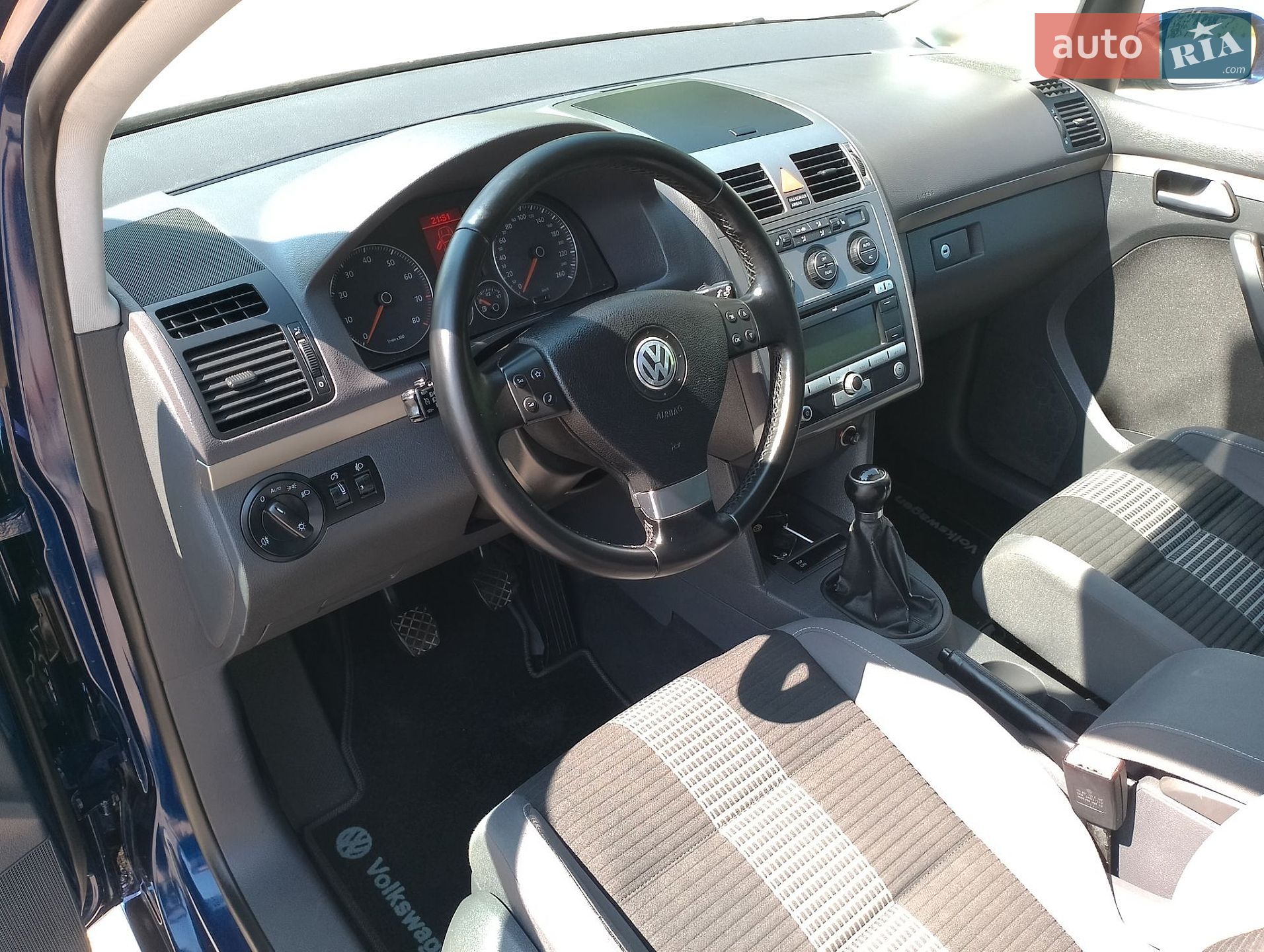 Volkswagen Touran 2009 VIN WVGZZZ1TZ9W091674 фото оголошення 17 з 28