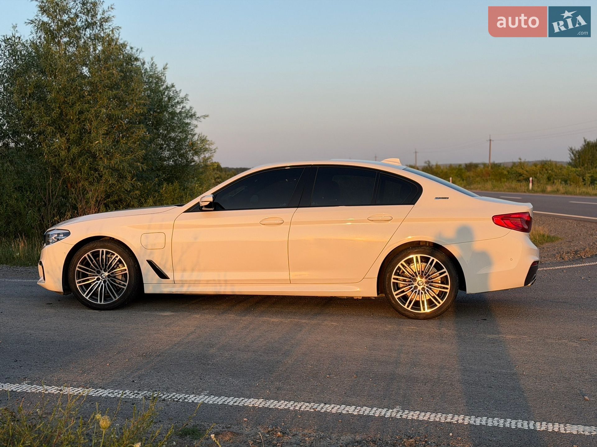 BMW 5 Series 2018 VIN WBAJA9C52KB389712 фото оголошення 3 з 29