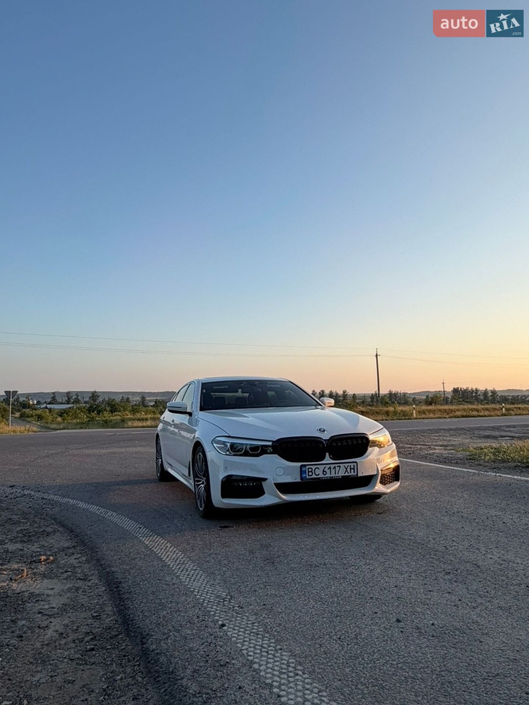 BMW 5 Series 2018 VIN WBAJA9C52KB389712 фото оголошення 4 з 29