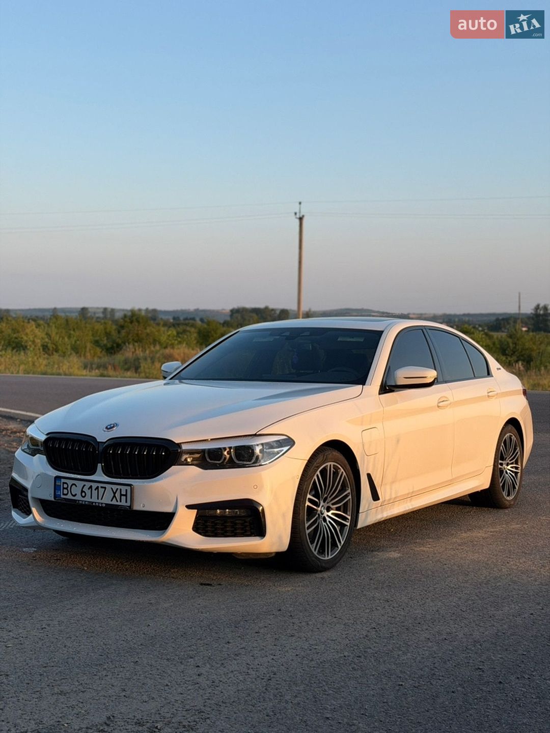 BMW 5 Series 2018 VIN WBAJA9C52KB389712 фото оголошення 8 з 29
