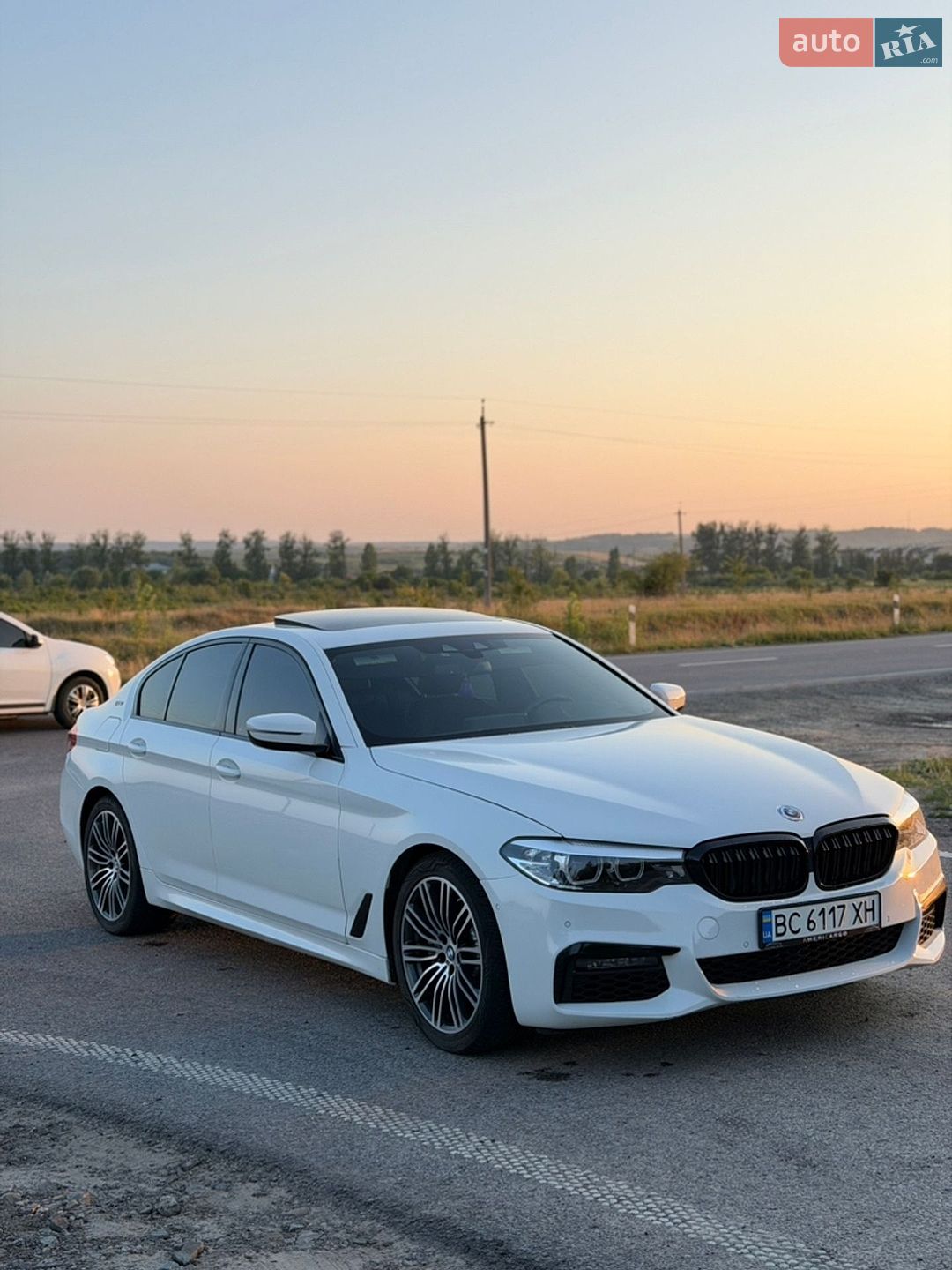 BMW 5 Series 2018 VIN WBAJA9C52KB389712 фото оголошення 12 з 29