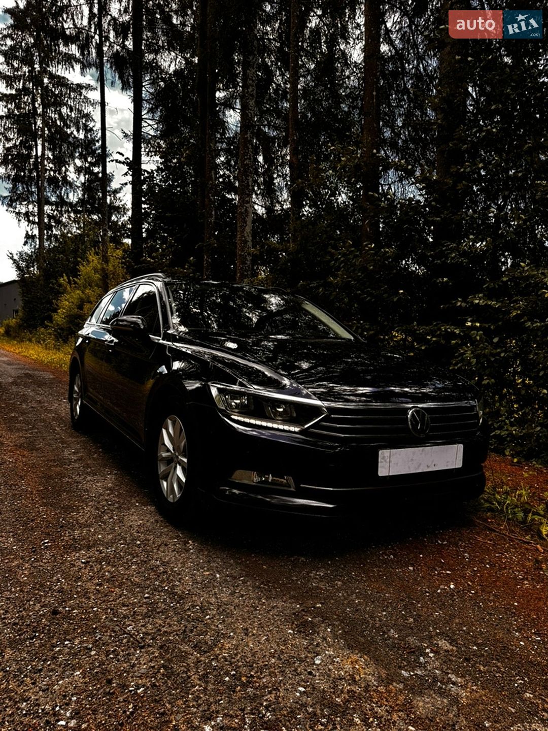 Volkswagen Passat 2018 VIN WVWZZZ3CZJE135924 фото оголошення 9 з 21