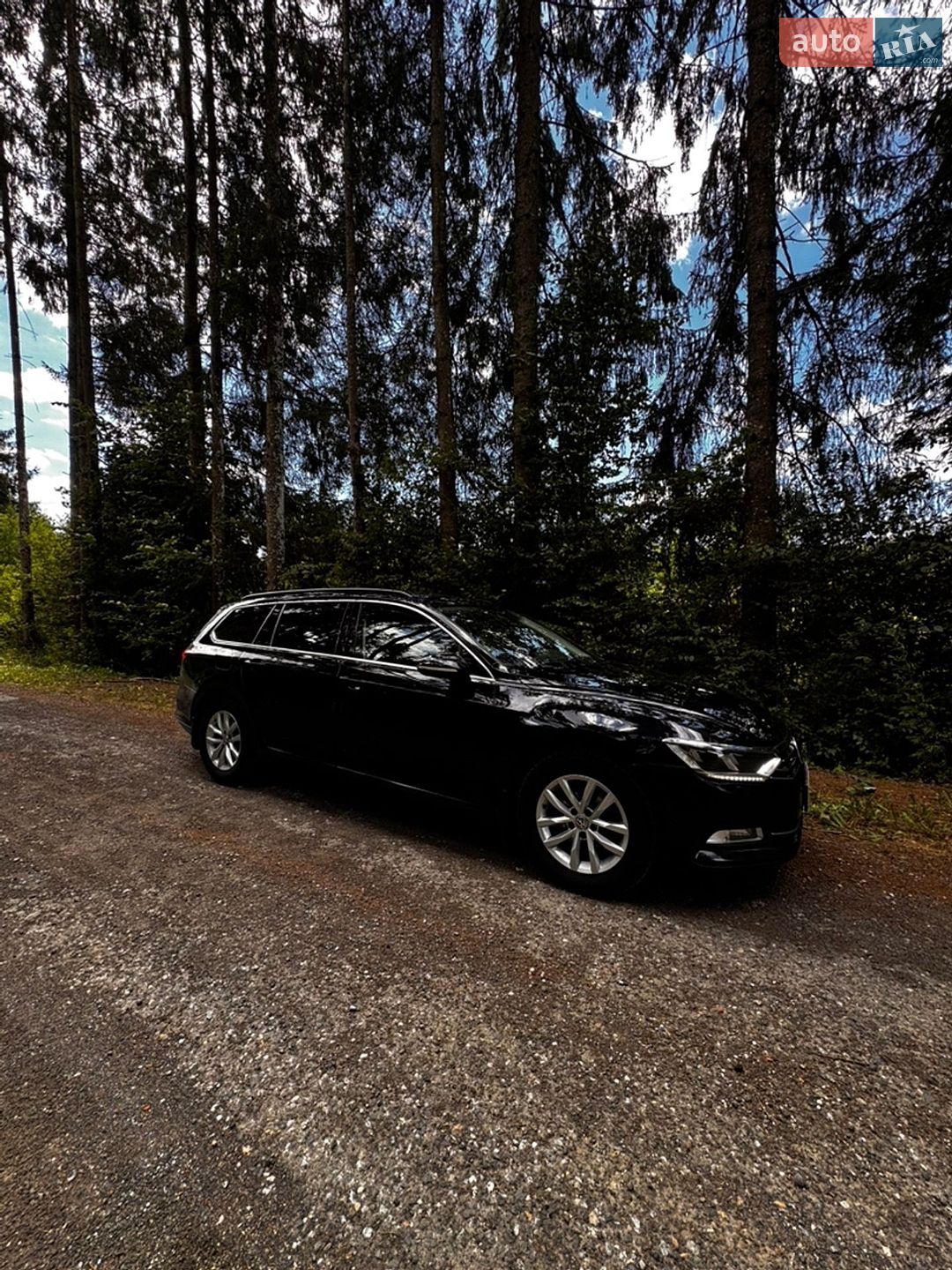 Volkswagen Passat 2018 VIN WVWZZZ3CZJE135924 фото оголошення 10 з 21