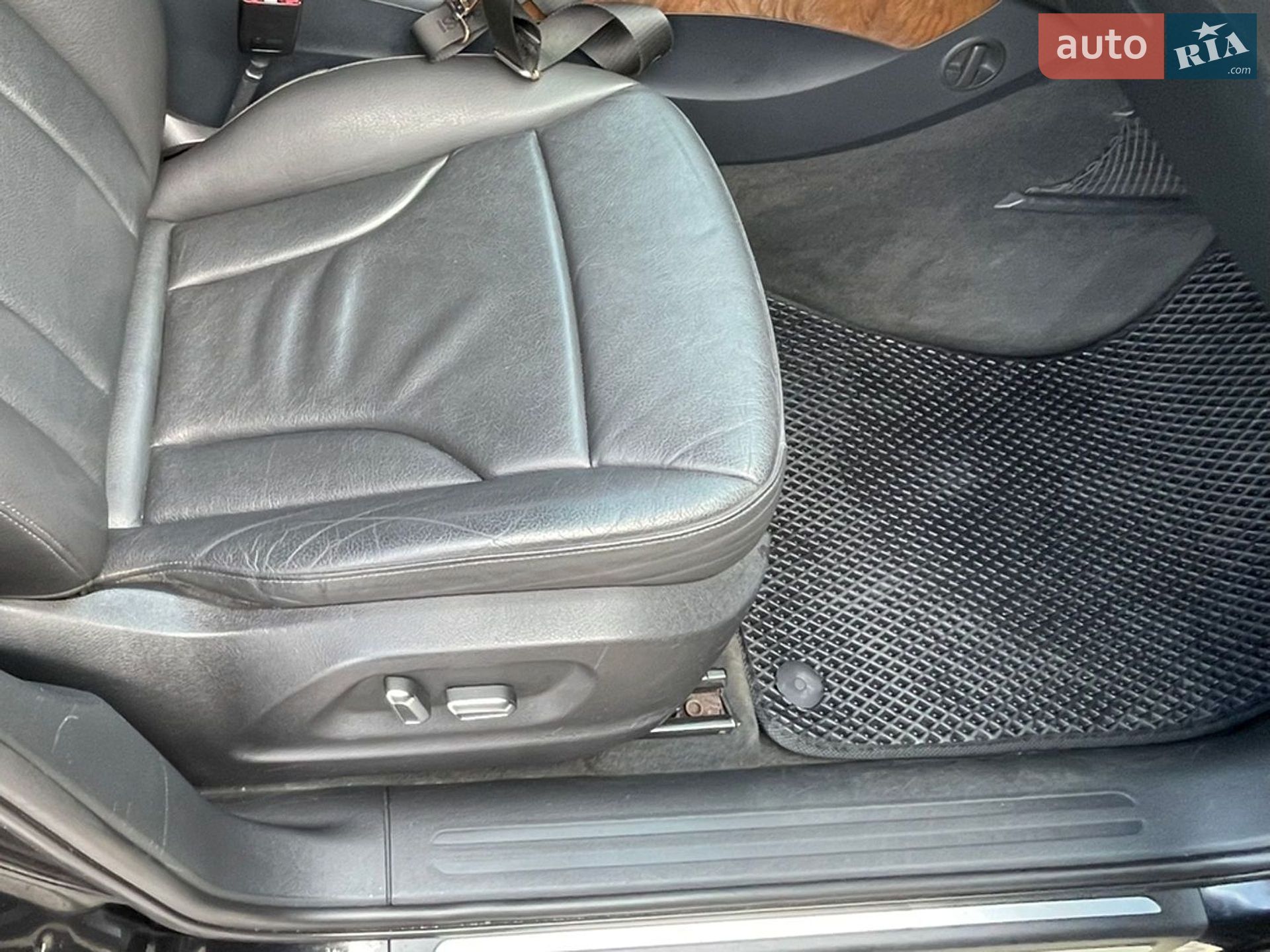 Audi Q5 2013 VIN WA1LFAFP7DA058686 фото оголошення 24 з 28