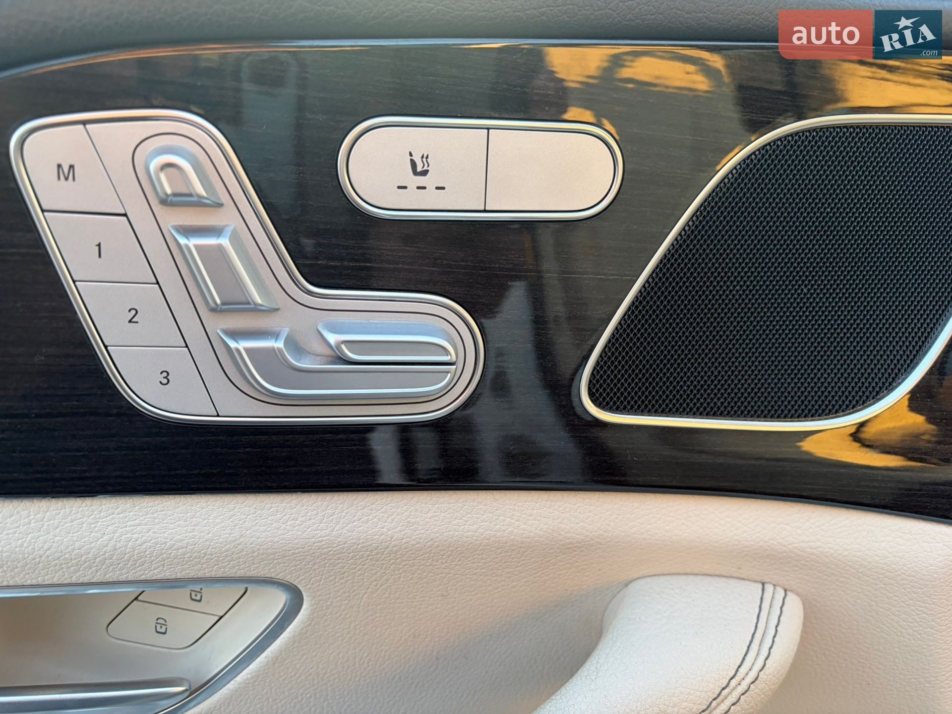Mercedes-Benz GLE-Class 2019 VIN 4JGFB4KB4LA046998 фото оголошення 37 з 46
