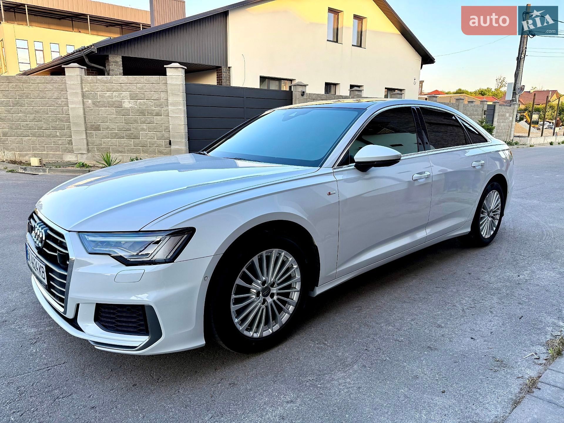Audi A6 2020 VIN WAUZZZF26LN066017 фото оголошення 2 з 49
