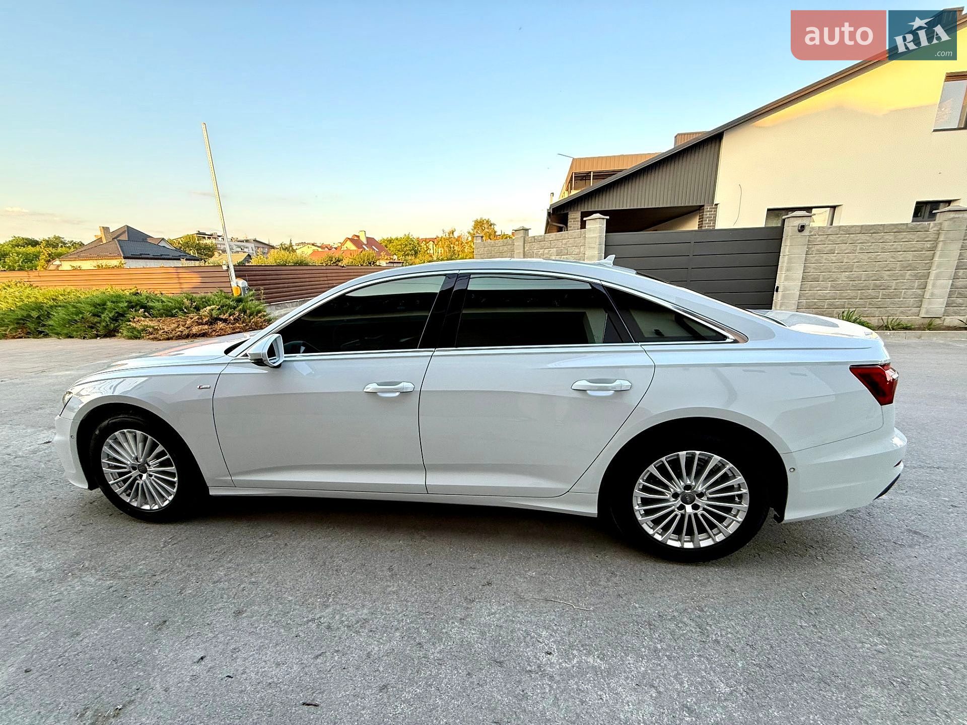 Audi A6 2020 VIN WAUZZZF26LN066017 фото оголошення 3 з 49
