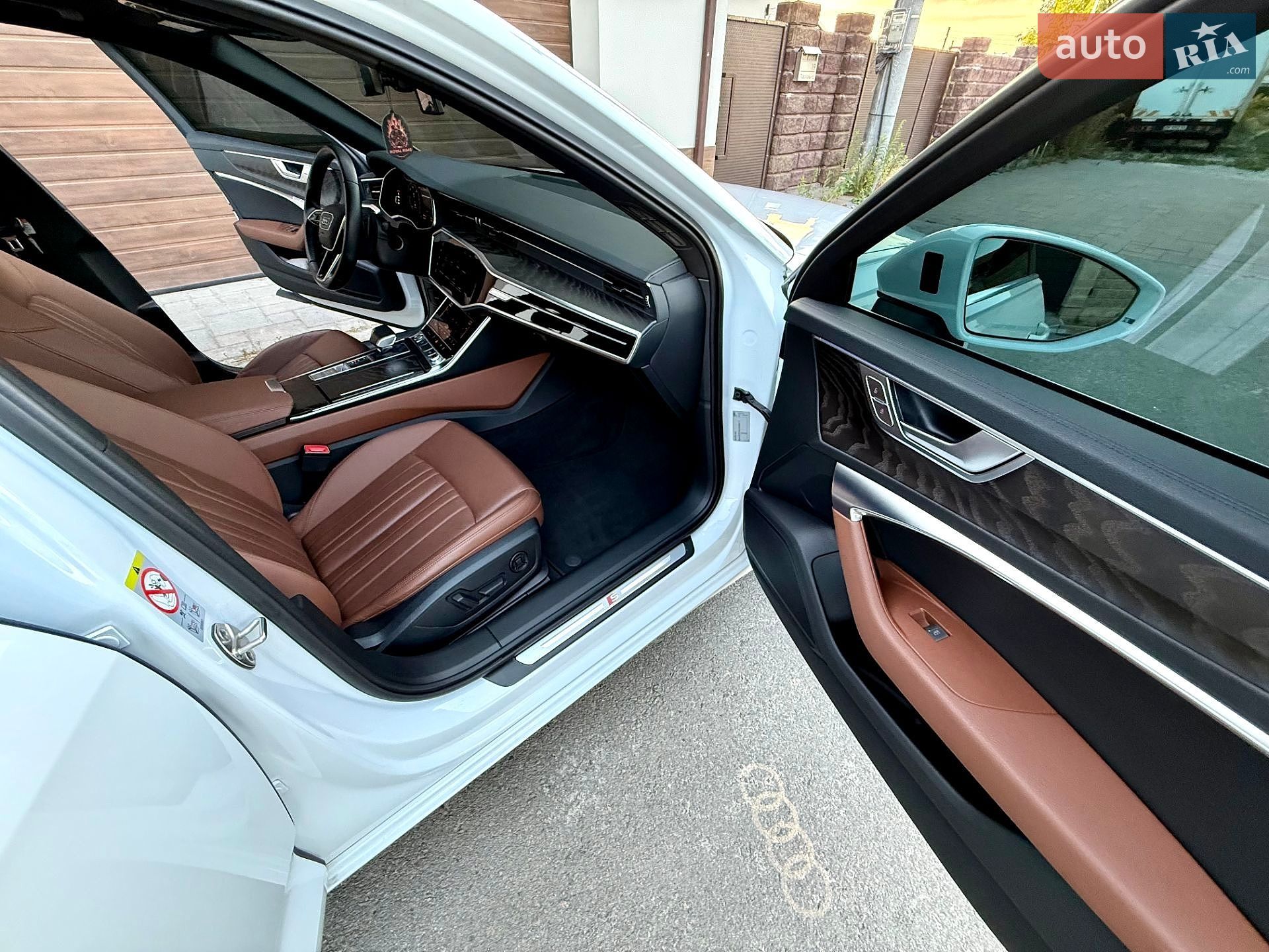 Audi A6 2020 VIN WAUZZZF26LN066017 фото оголошення 28 з 49