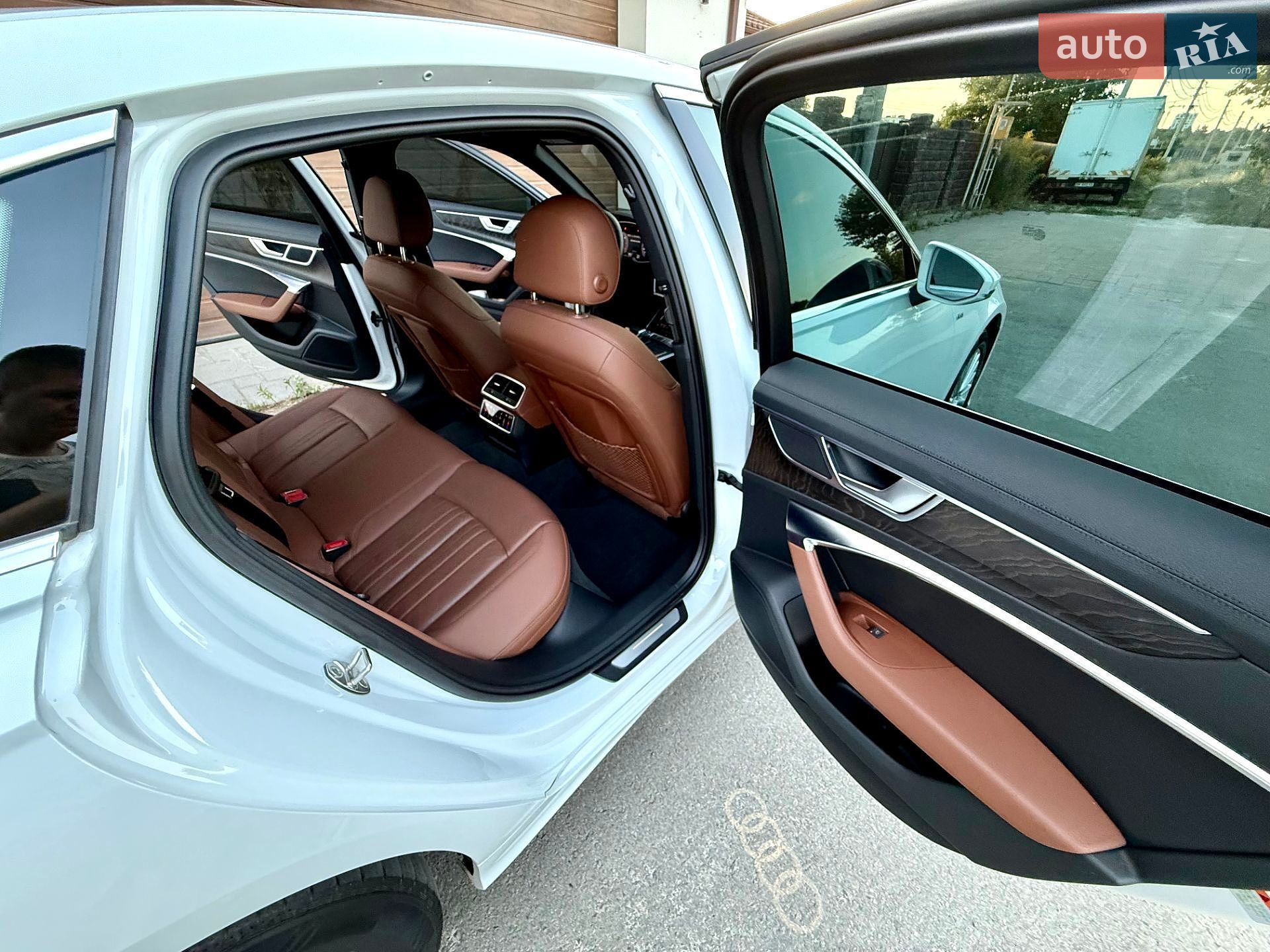 Audi A6 2020 VIN WAUZZZF26LN066017 фото оголошення 29 з 49