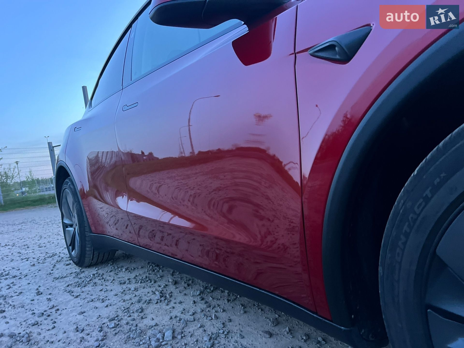 Tesla Model Y 2025 VIN 7SAYGDEE7TF336151 фото оголошення 17 з 30
