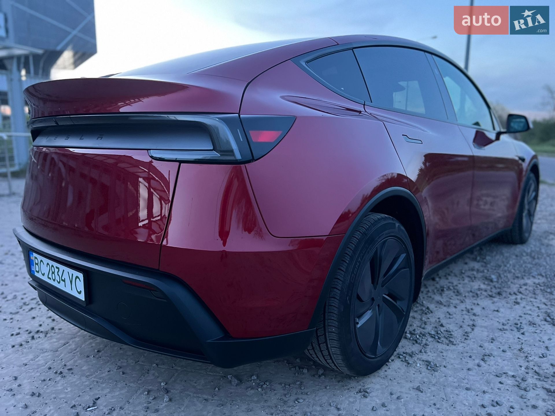 Tesla Model Y 2025 VIN 7SAYGDEE7TF336151 фото оголошення 18 з 30