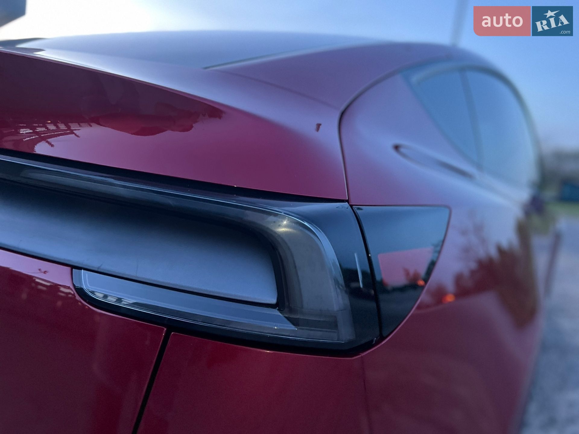 Tesla Model Y 2025 VIN 7SAYGDEE7TF336151 фото оголошення 25 з 30