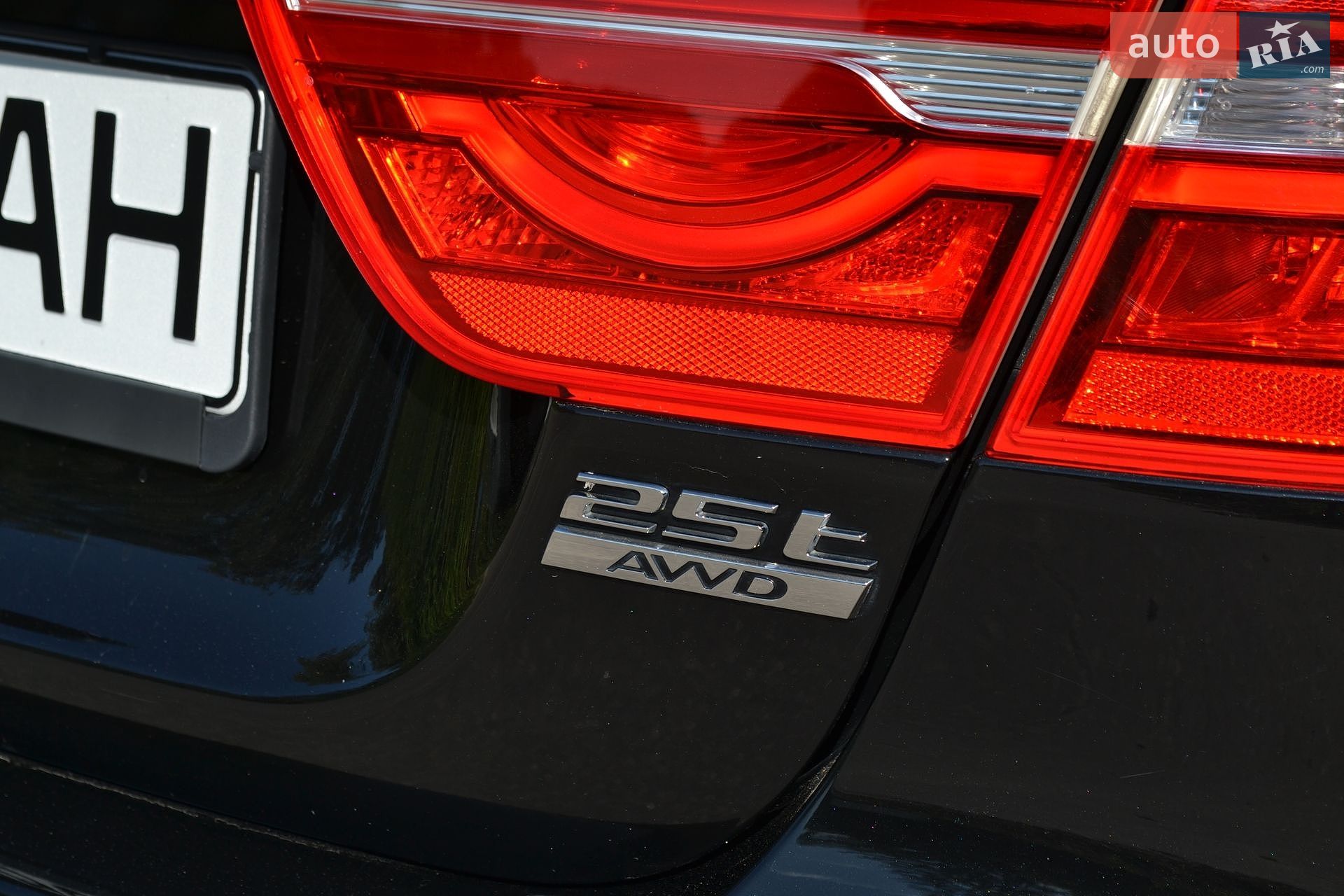 Jaguar XE 2018 VIN SAJAJ4FX7KCP43898 фото оголошення 14 з 55