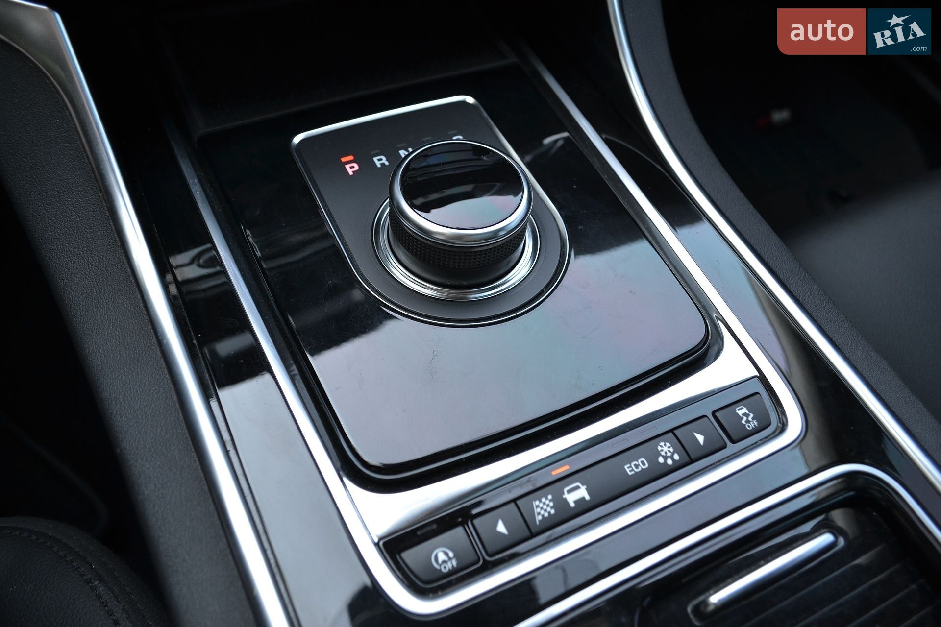 Jaguar XE 2018 VIN SAJAJ4FX7KCP43898 фото оголошення 31 з 55
