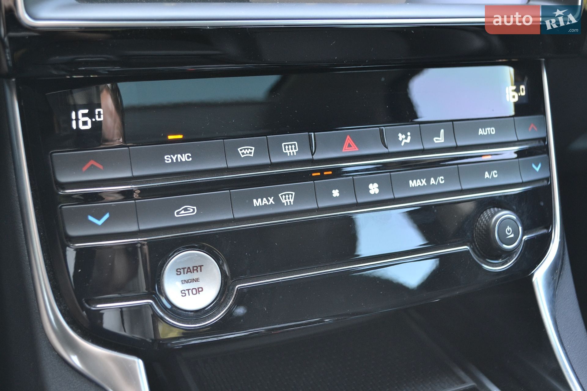 Jaguar XE 2018 VIN SAJAJ4FX7KCP43898 фото оголошення 32 з 55