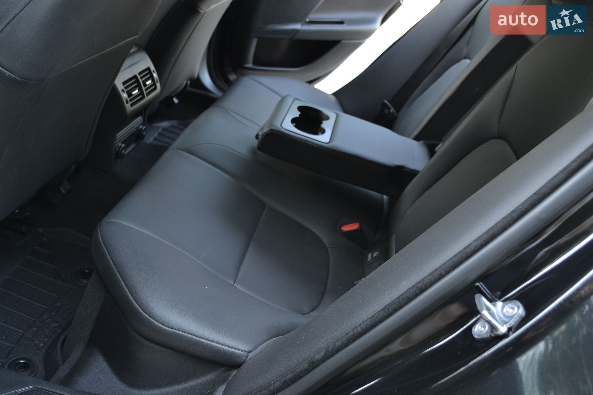 Jaguar XE 2018 VIN SAJAJ4FX7KCP43898 фото оголошення 54 з 55
