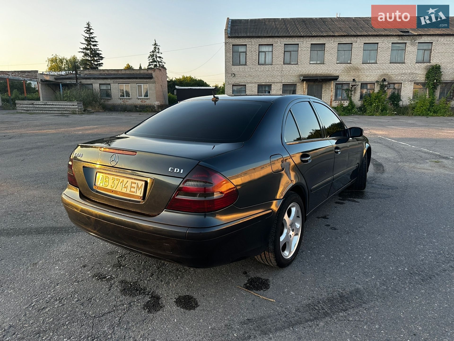 Mercedes-Benz E-Class 2002 VIN WDB2110061A000736 фото оголошення 4 з 25