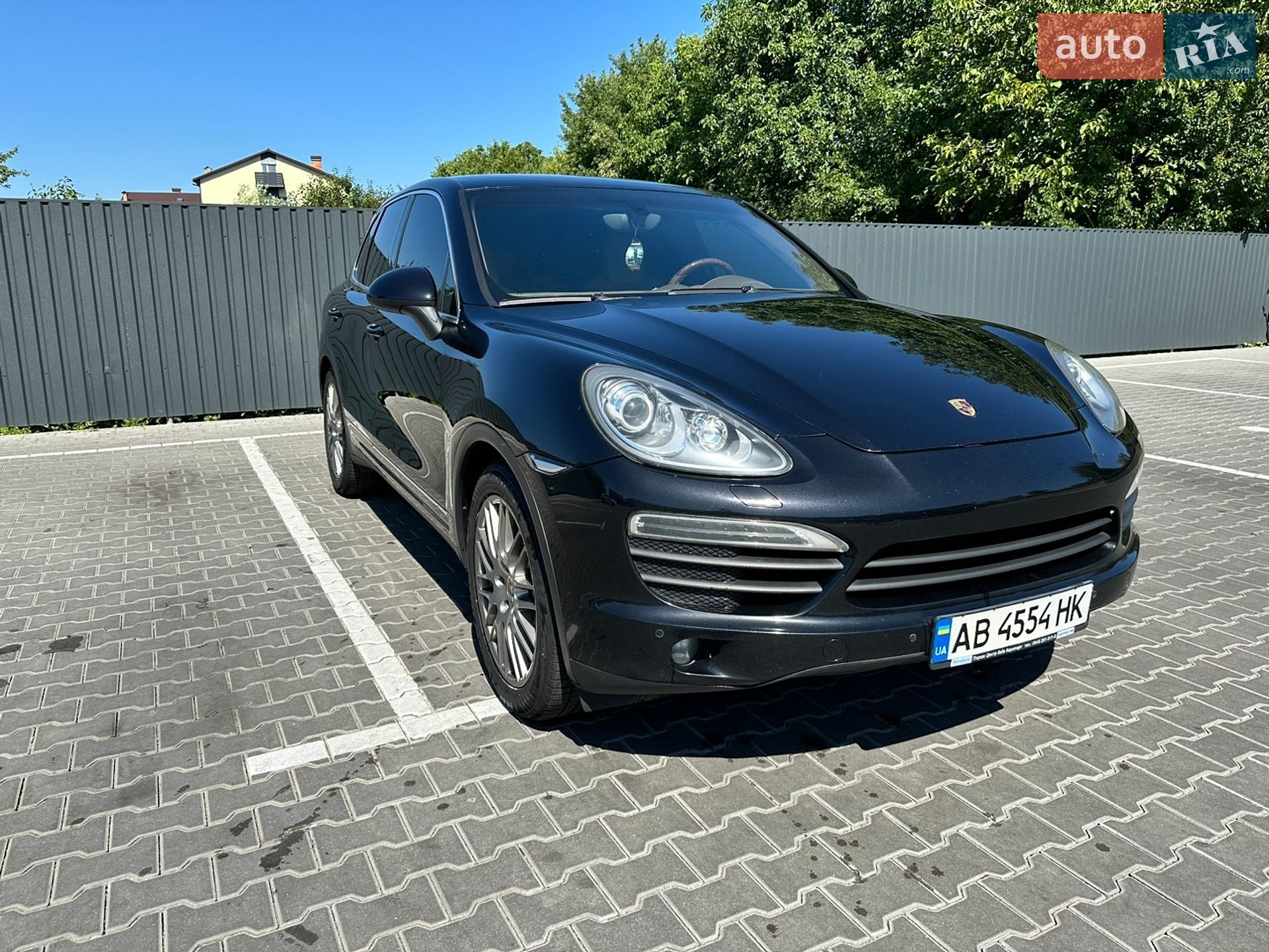 Porsche Cayenne 2012 VIN WP1ZZZ92ZCLA49147 фото оголошення 2 з 17