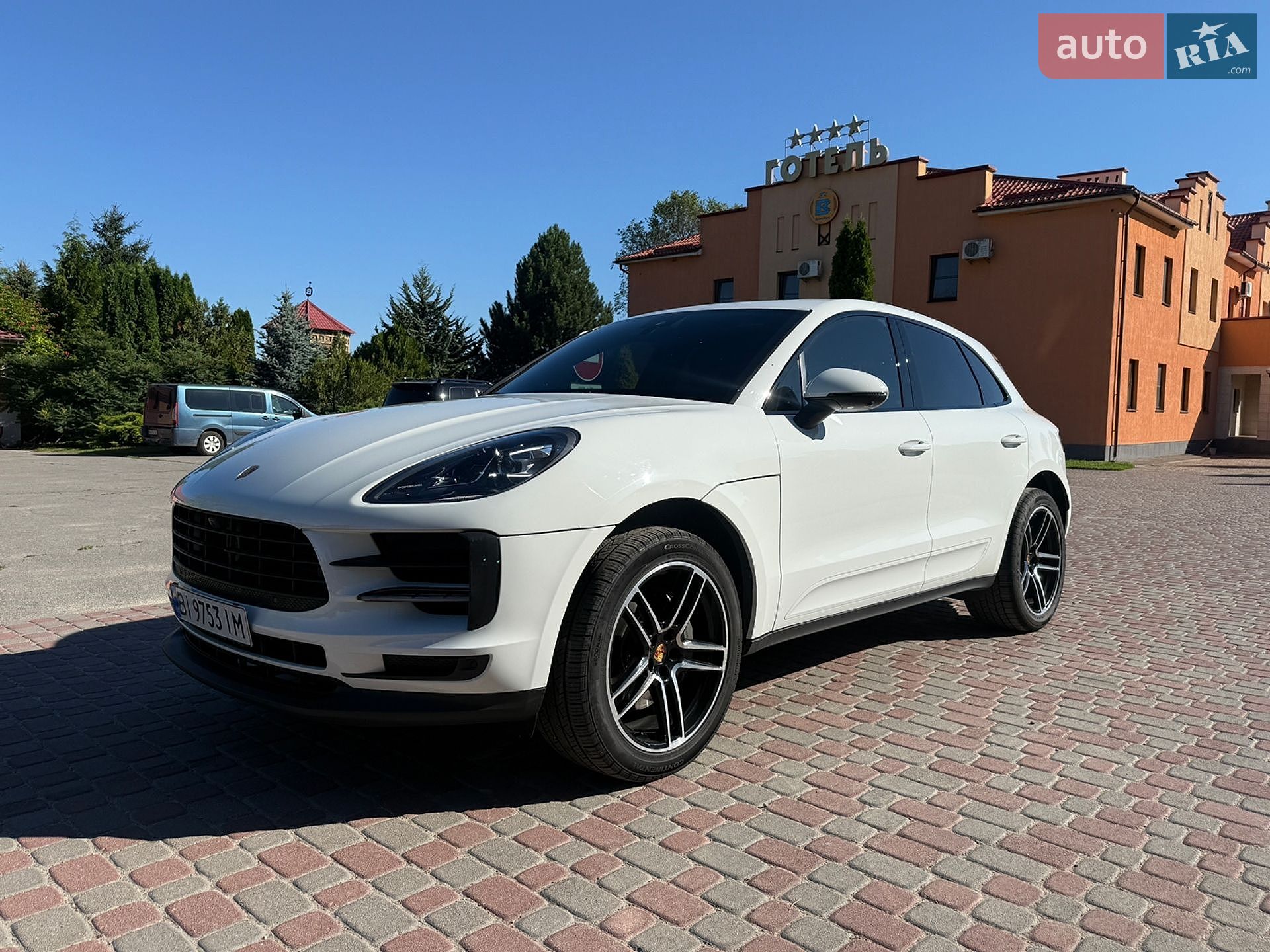 Porsche Macan 2021 VIN WP1AB2A50MLB37821 фото оголошення 2 з 31