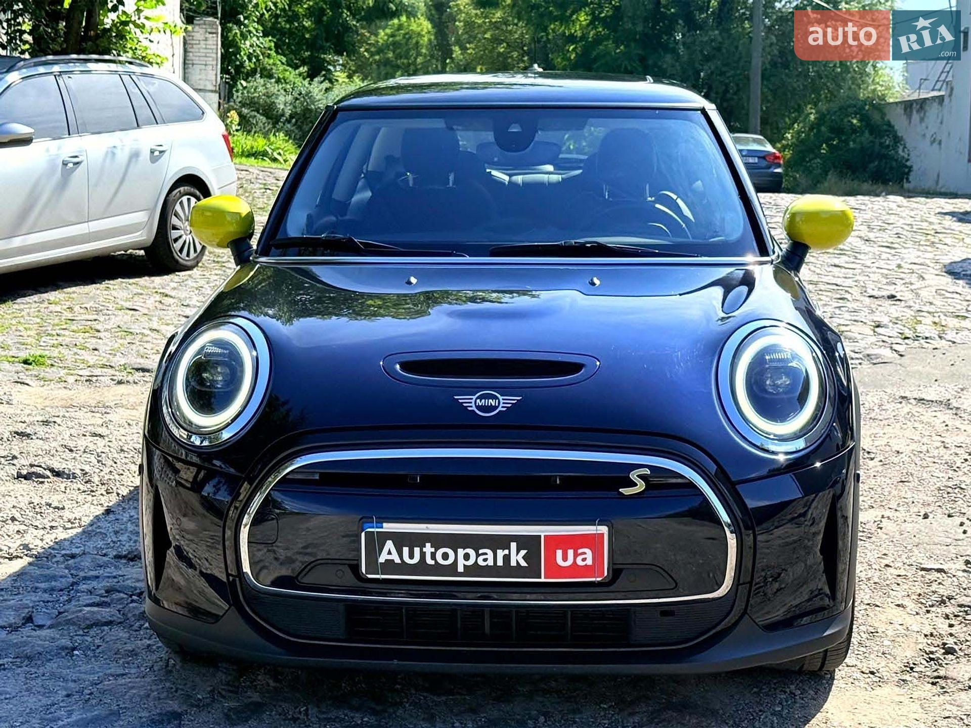 MINI Cooper 2023 VIN WMW11DJ09R2V80869 фото оголошення 2 з 20