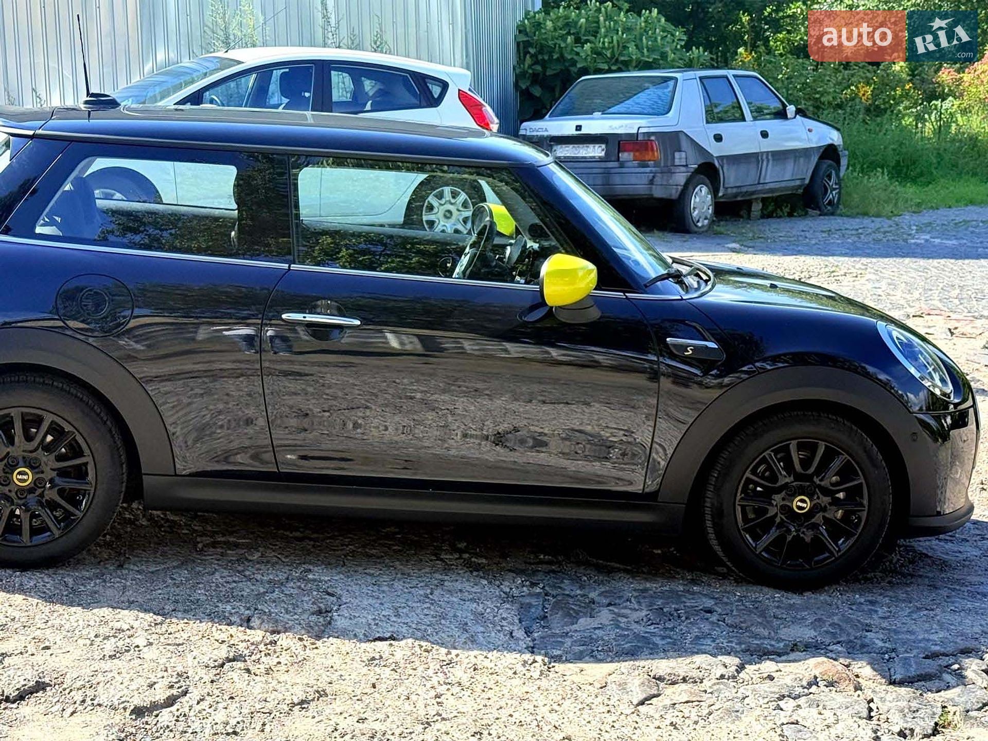 MINI Cooper 2023 VIN WMW11DJ09R2V80869 фото оголошення 4 з 20