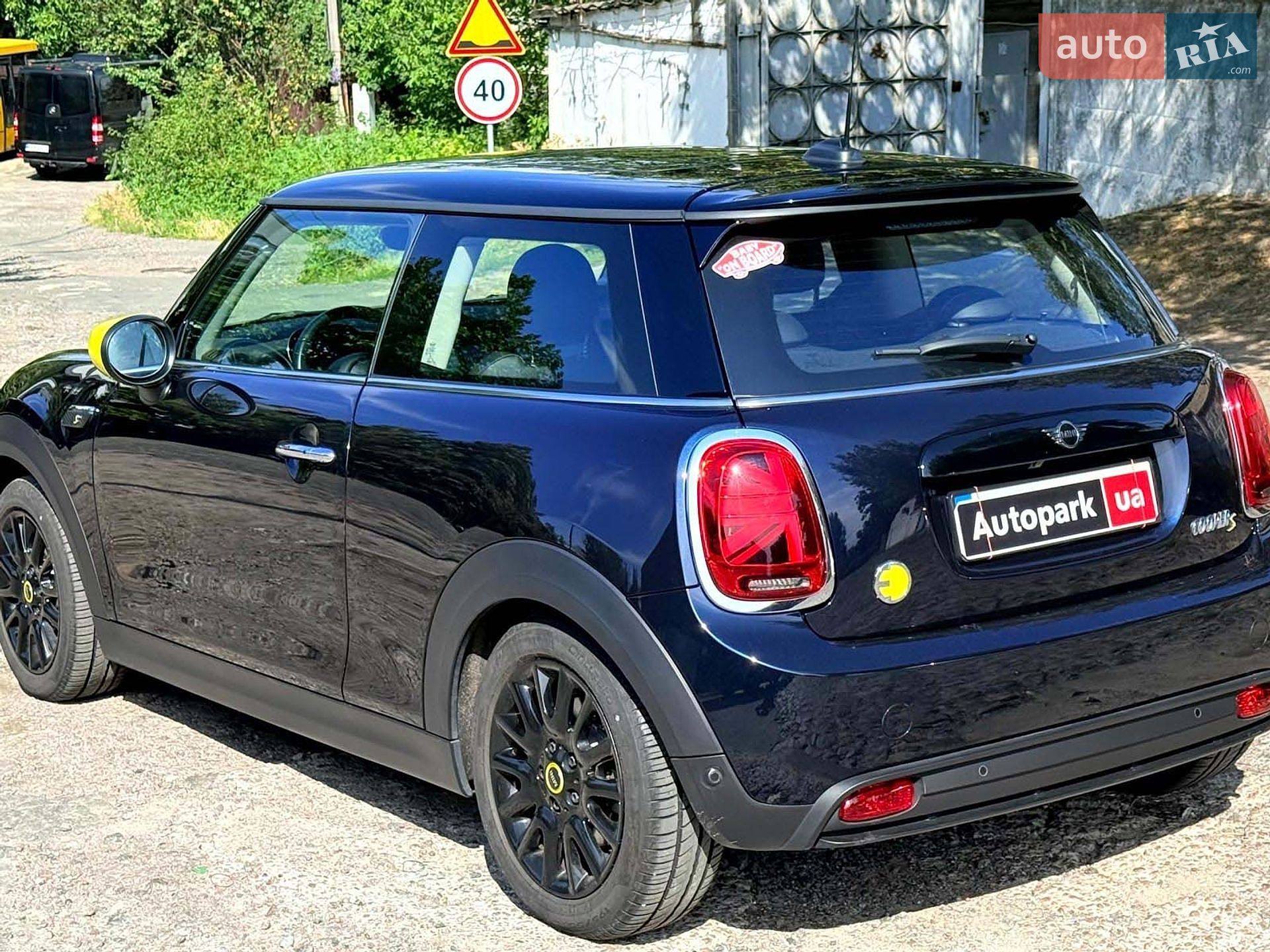 MINI Cooper 2023 VIN WMW11DJ09R2V80869 фото оголошення 6 з 20