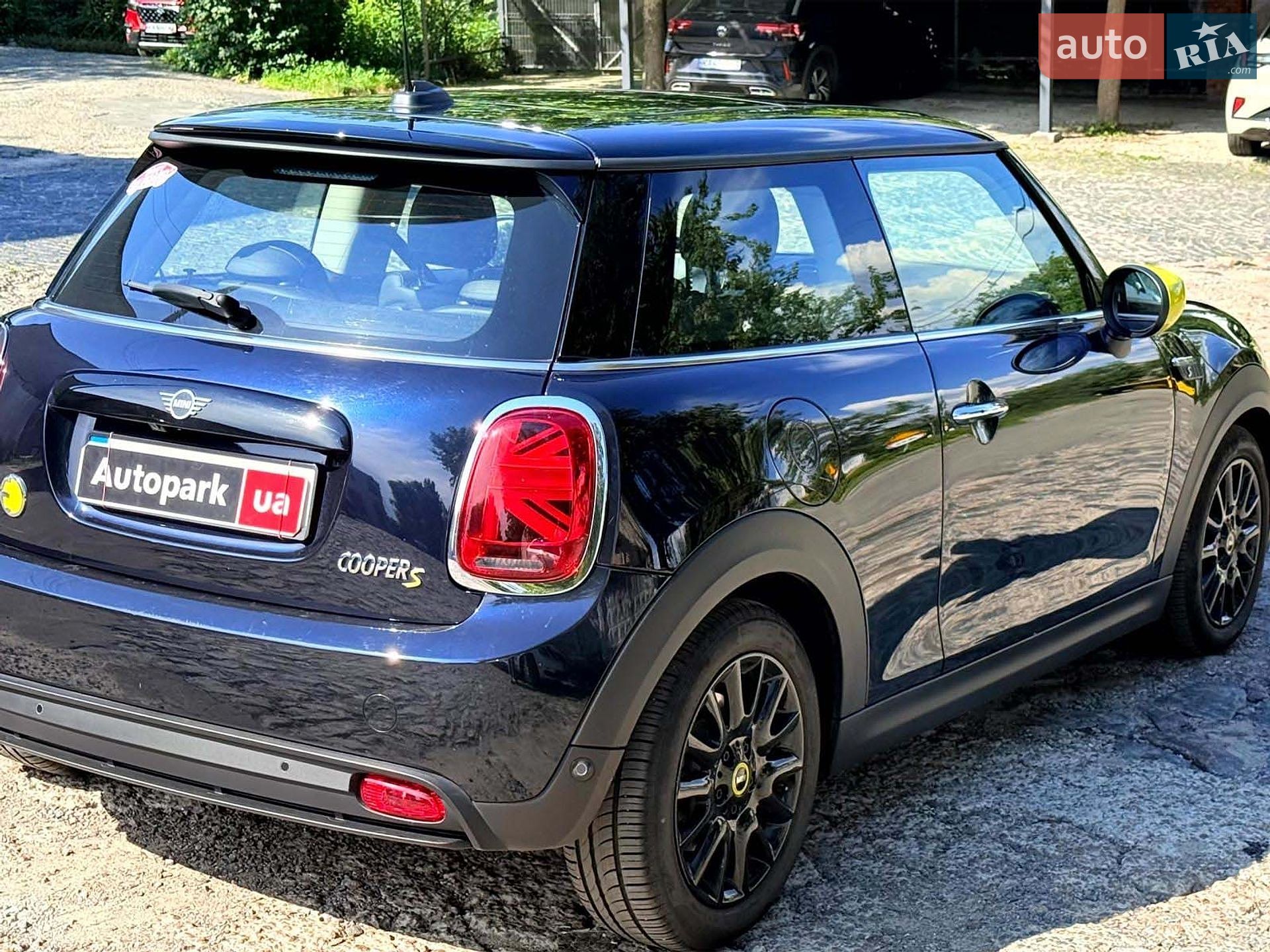 MINI Cooper 2023 VIN WMW11DJ09R2V80869 фото оголошення 7 з 20