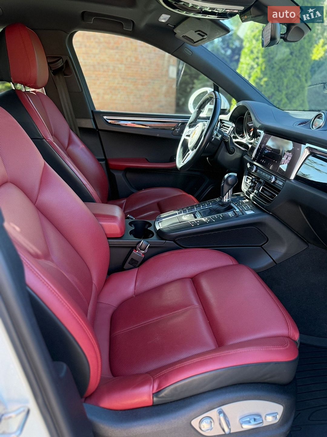 Porsche Macan 2021 VIN WP1AB2A50MLB37821 фото оголошення 18 з 31