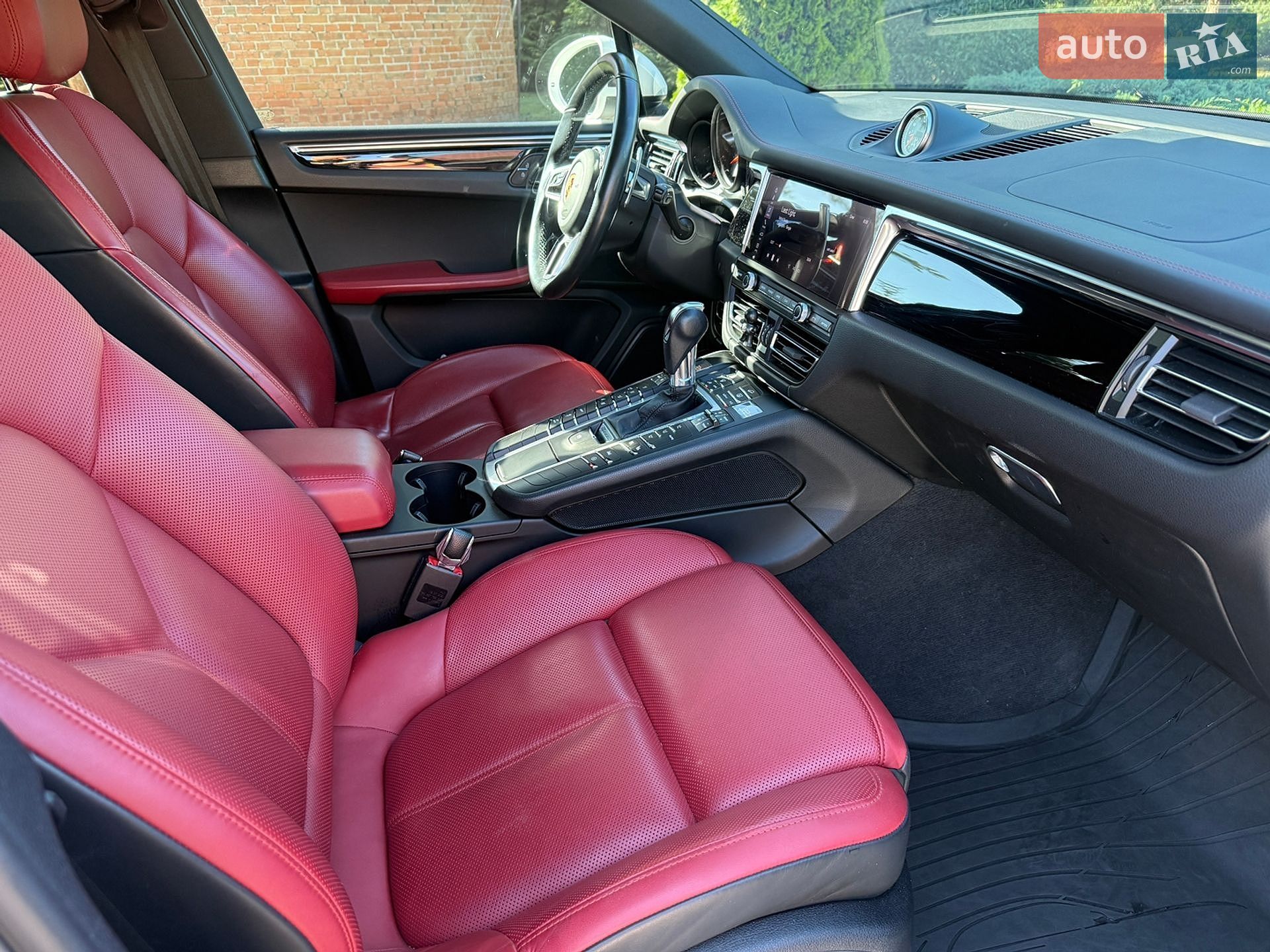 Porsche Macan 2021 VIN WP1AB2A50MLB37821 фото оголошення 19 з 31