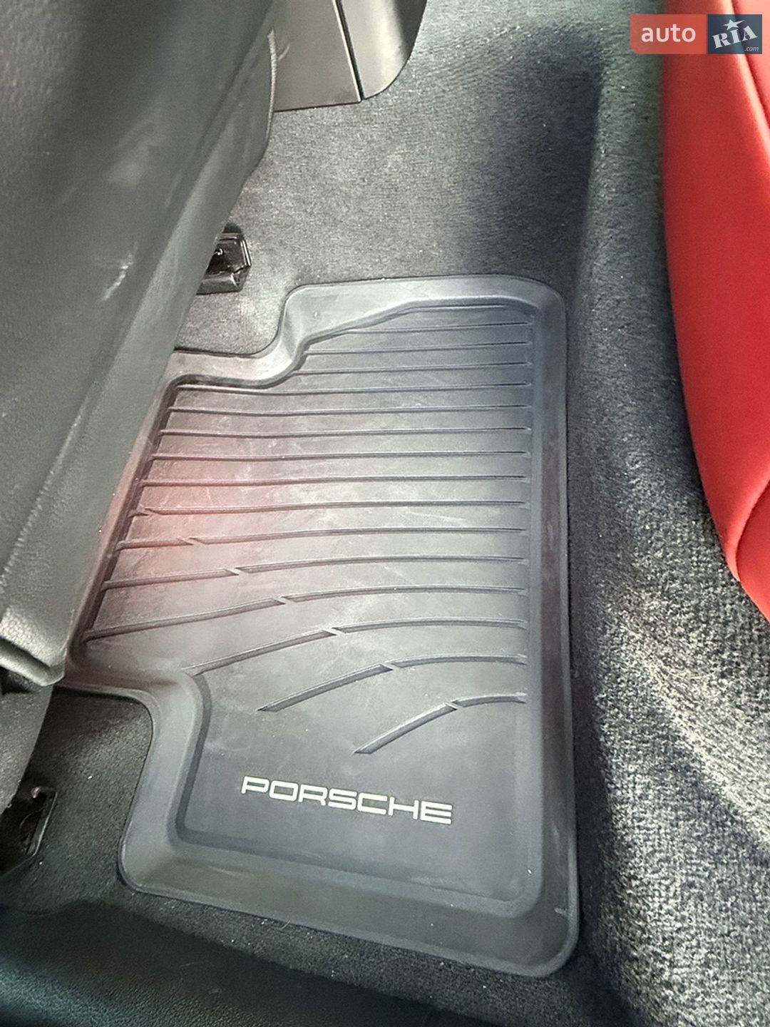 Porsche Macan 2021 VIN WP1AB2A50MLB37821 фото оголошення 24 з 31