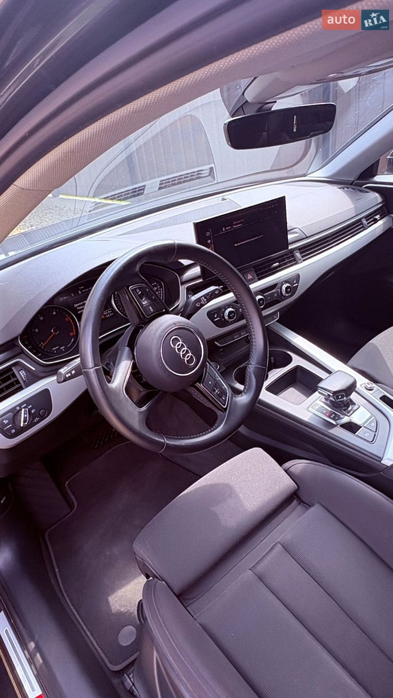 Audi A4 2020 VIN WAUZZZF45LA078006 фото оголошення 15 з 31