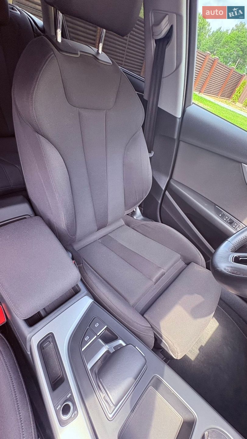 Audi A4 2020 VIN WAUZZZF45LA078006 фото оголошення 26 з 31