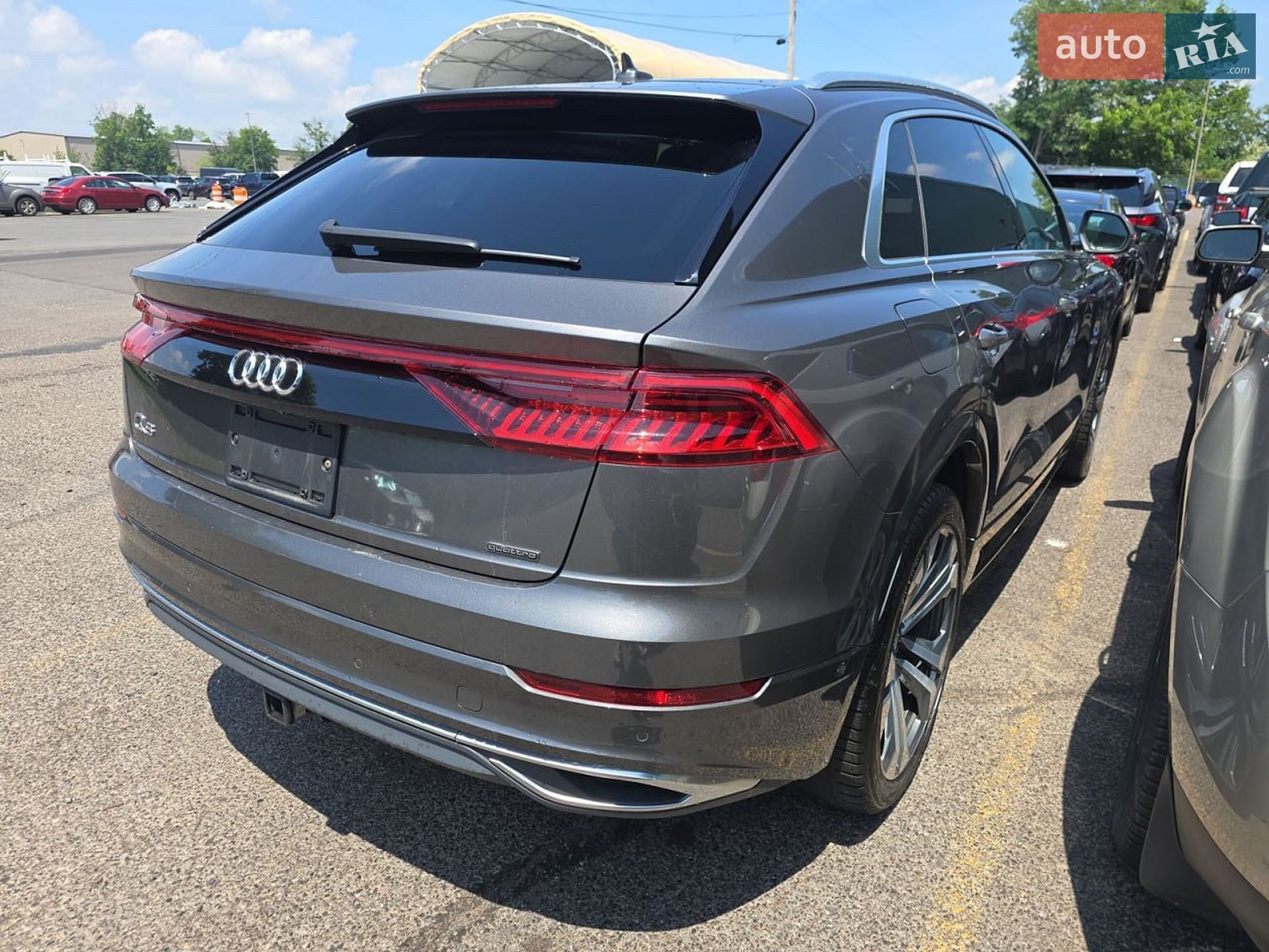 Audi Q8 2018 VIN WA1EVAF10KD005699 фото оголошення 3 з 6