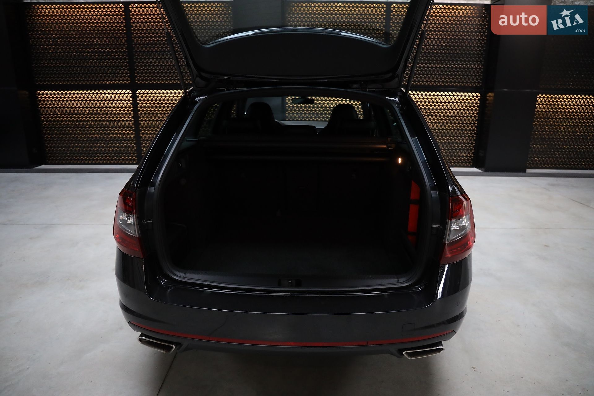 Skoda Octavia 2018 VIN TMBJK9NE3J0263026 фото оголошення 7 з 50