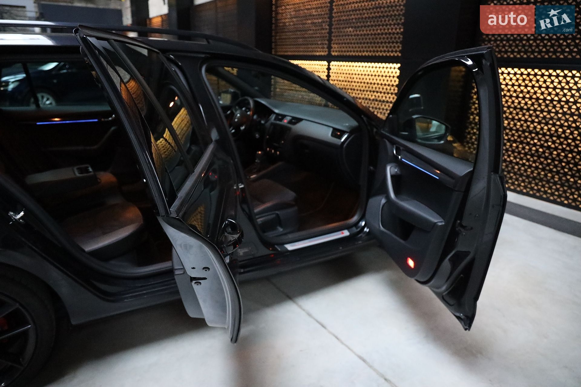 Skoda Octavia 2018 VIN TMBJK9NE3J0263026 фото оголошення 23 з 50