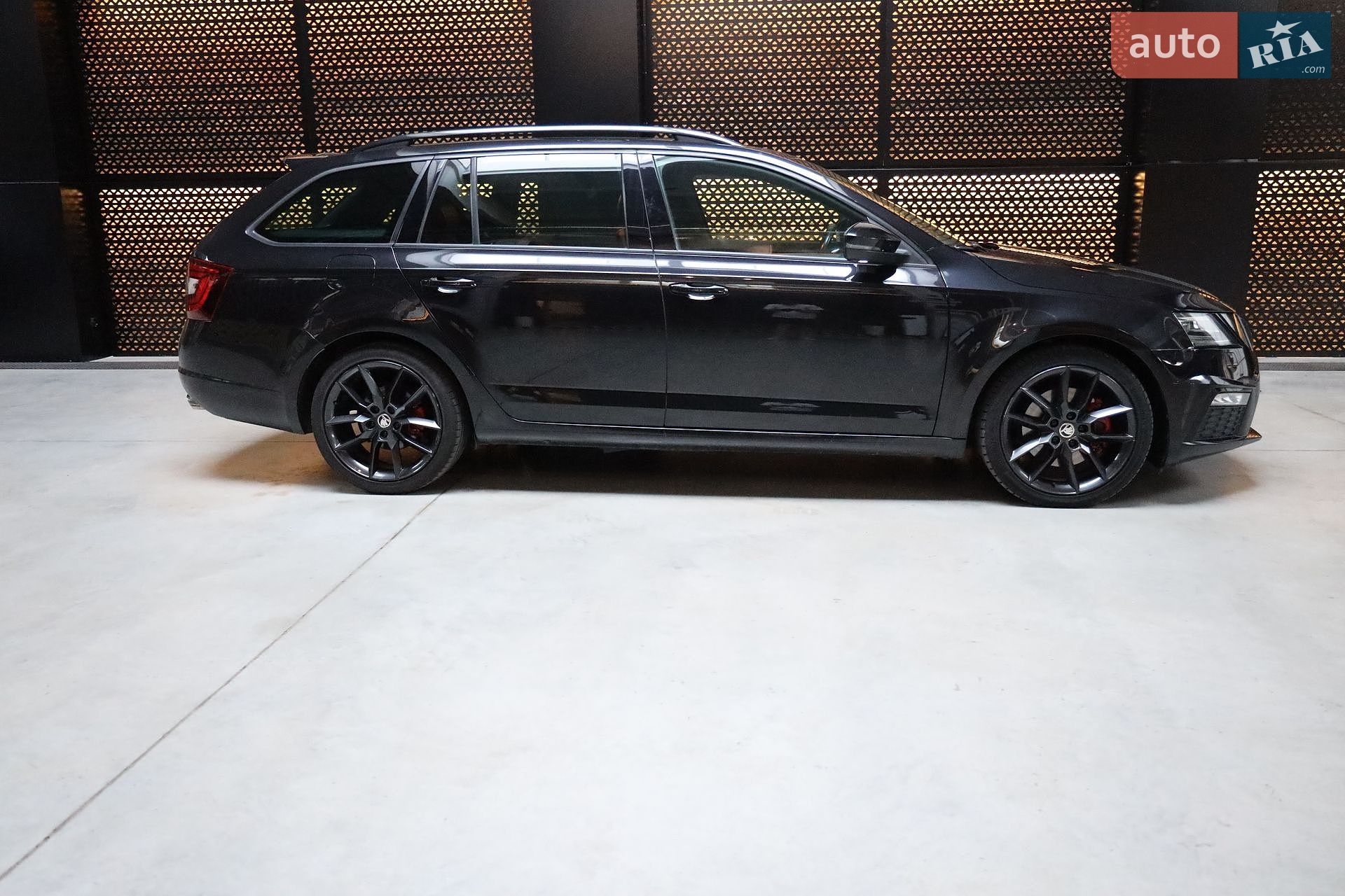 Skoda Octavia 2018 VIN TMBJK9NE3J0263026 фото оголошення 3 з 50
