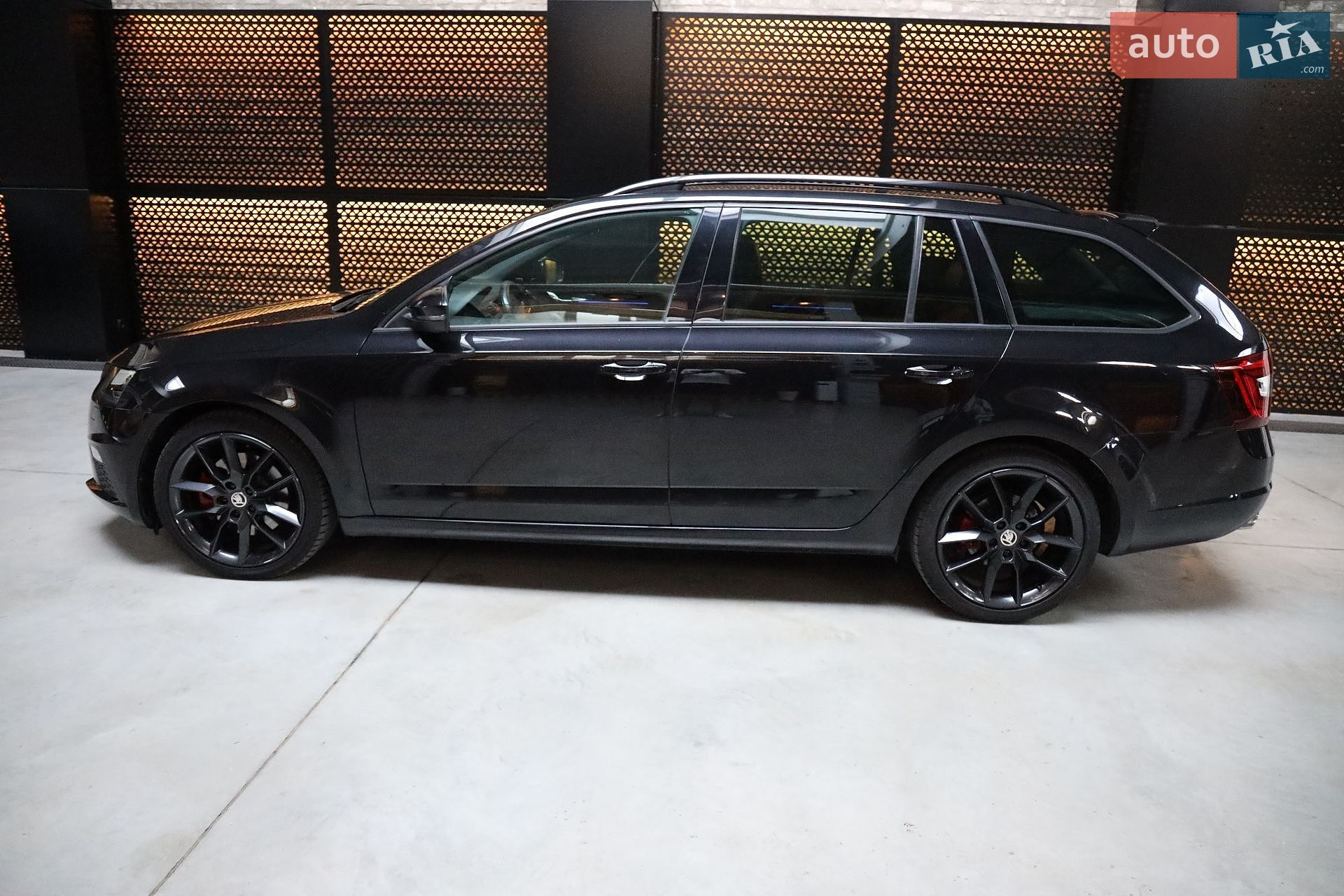 Skoda Octavia 2018 VIN TMBJK9NE3J0263026 фото оголошення 4 з 50