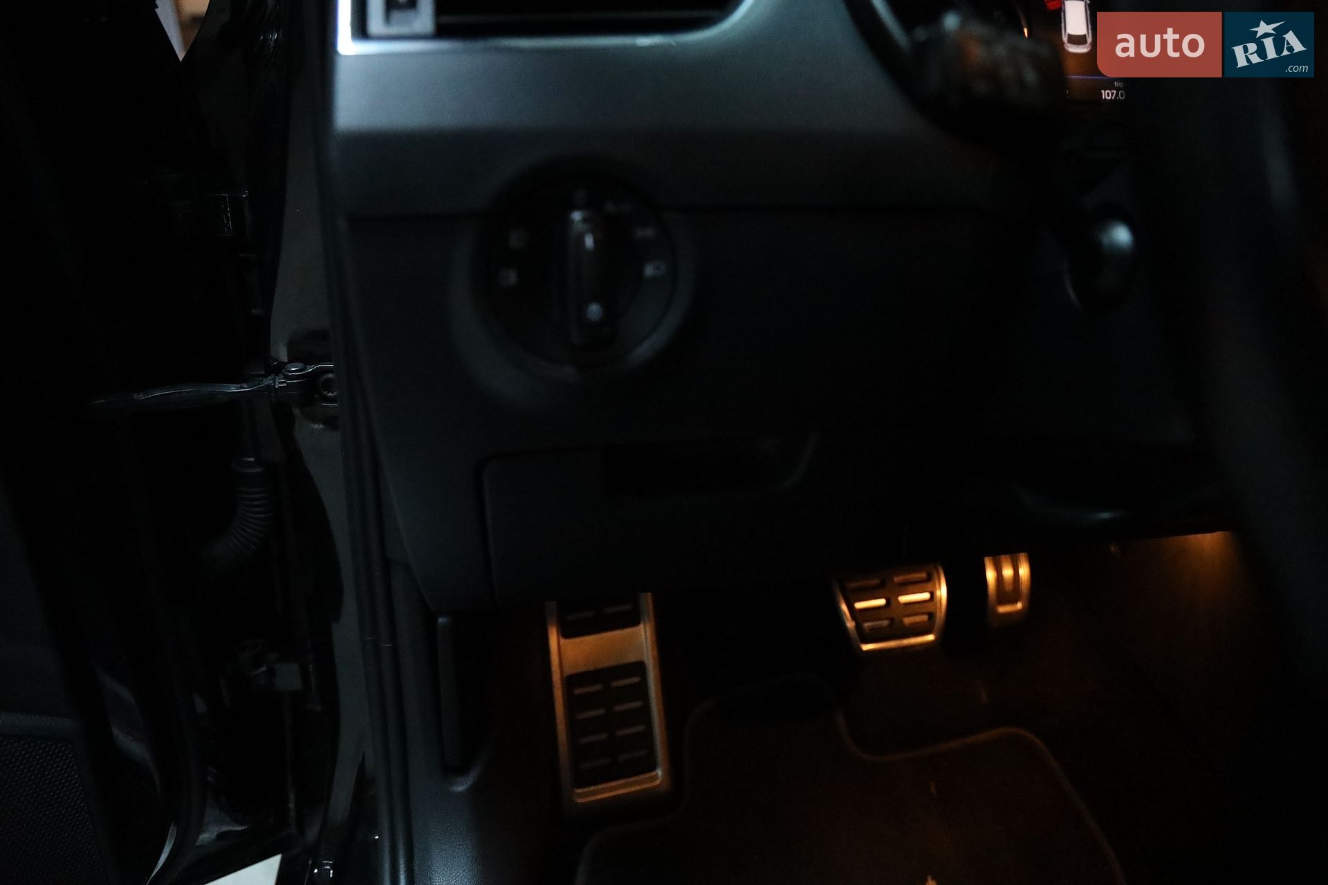 Skoda Octavia 2018 VIN TMBJK9NE3J0263026 фото оголошення 32 з 50
