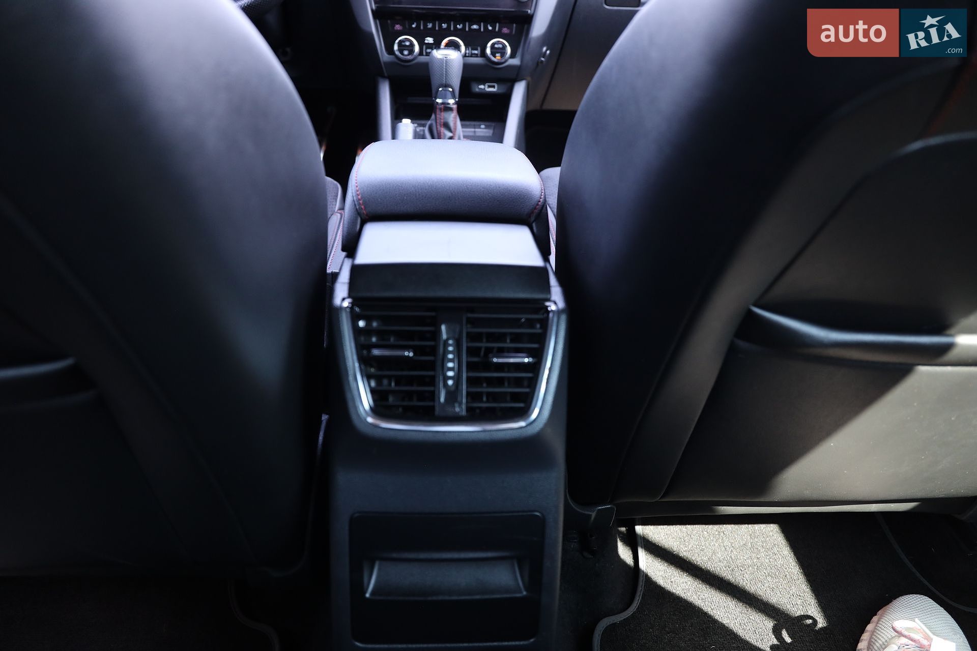 Skoda Octavia 2018 VIN TMBJK9NE3J0263026 фото оголошення 45 з 50